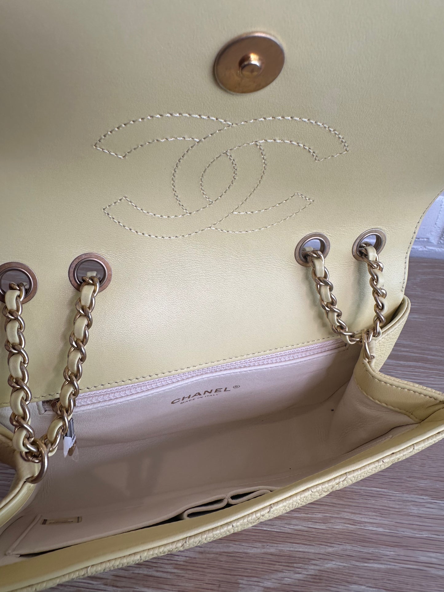 Chanel CC Filigree, Butter Yellow