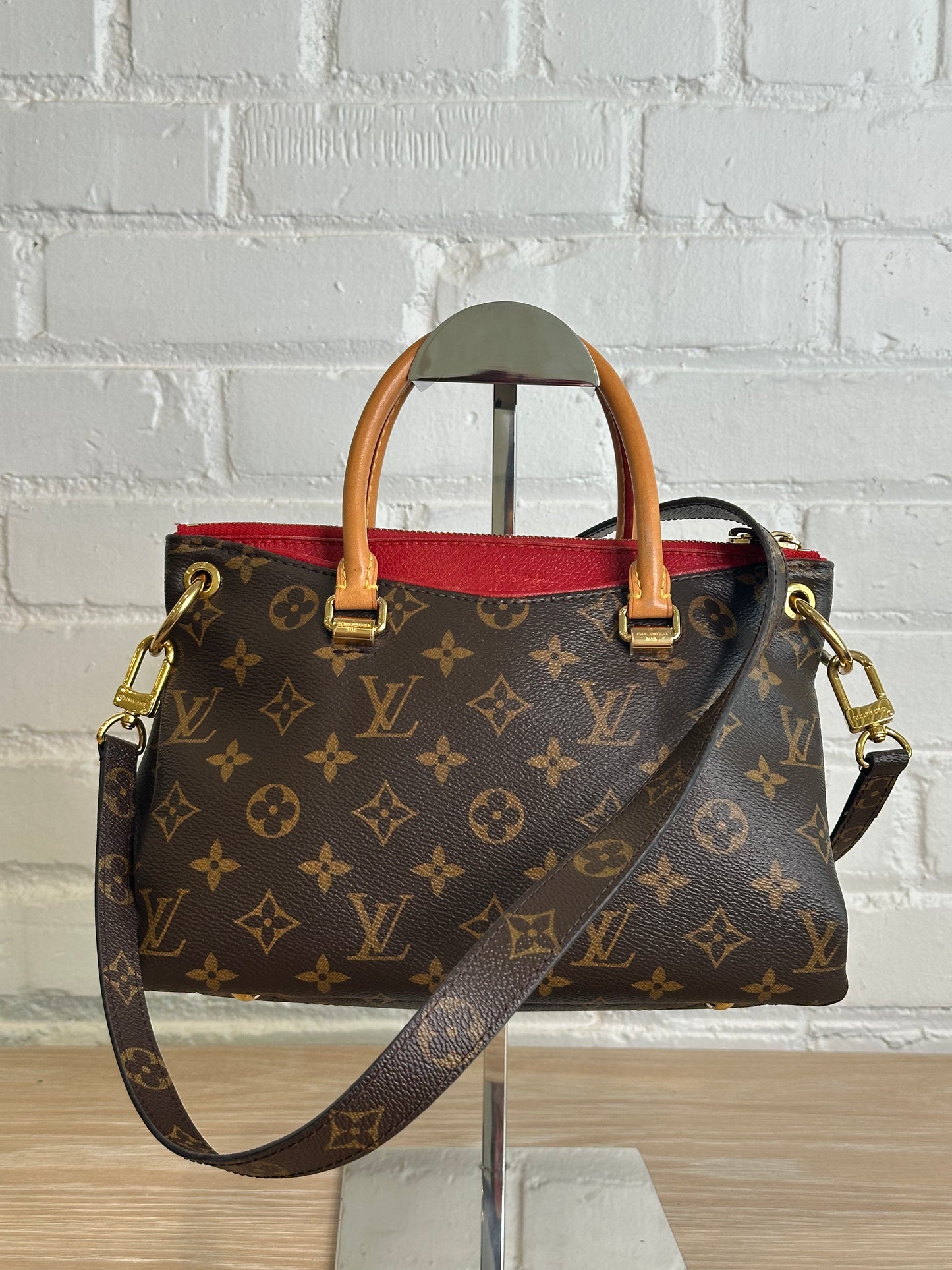 Louis Vuitton Pallas PM, Red