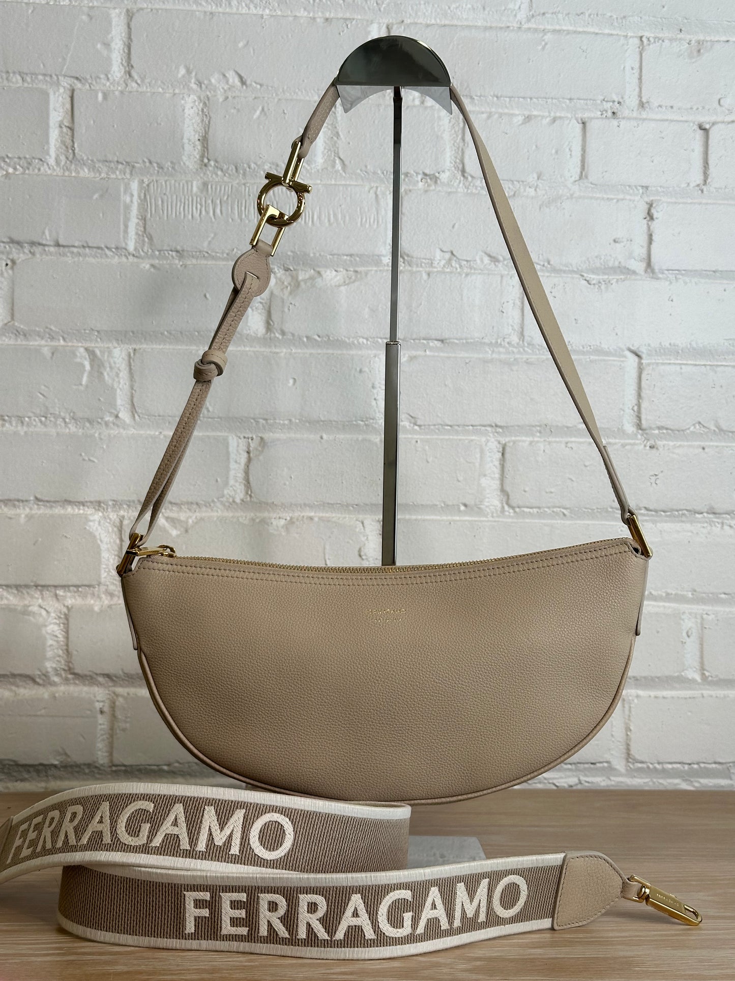 Ferragamo shoulder bag, beige