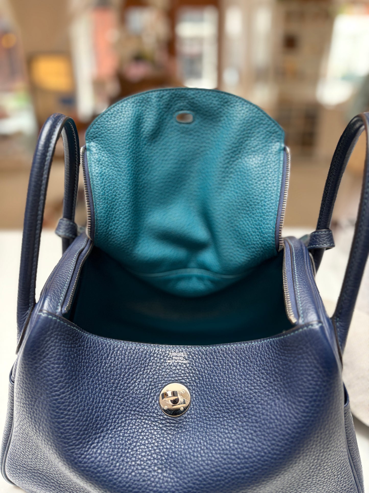 Hermes Lindy 30 Bleu Nuit Verso