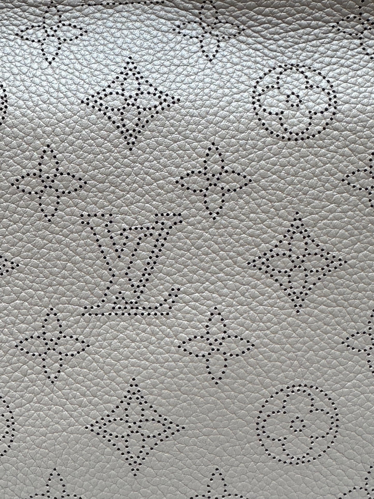 Louis Vuitton Mahina PM Babylone