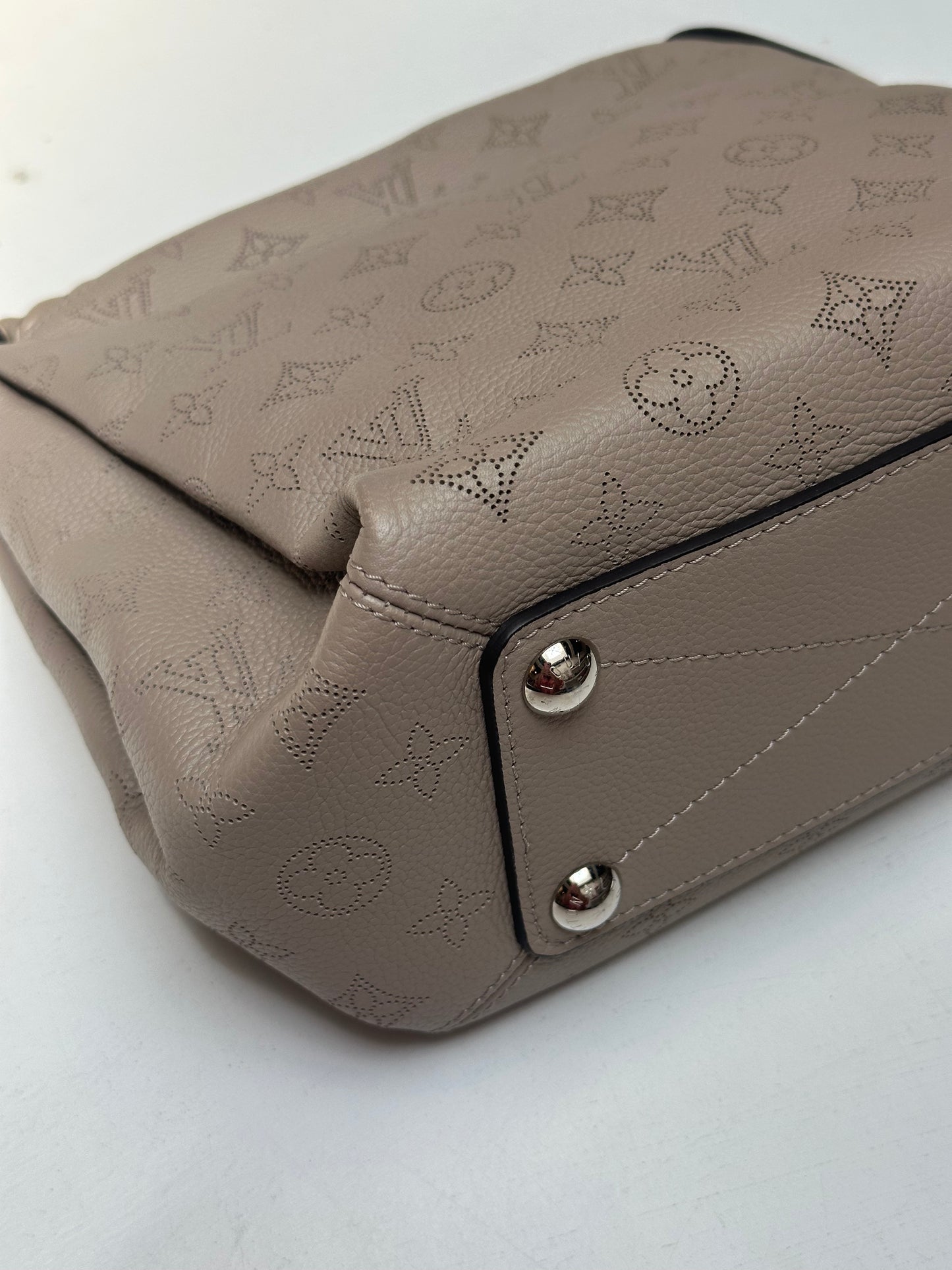 Louis Vuitton Mahina PM Babylone