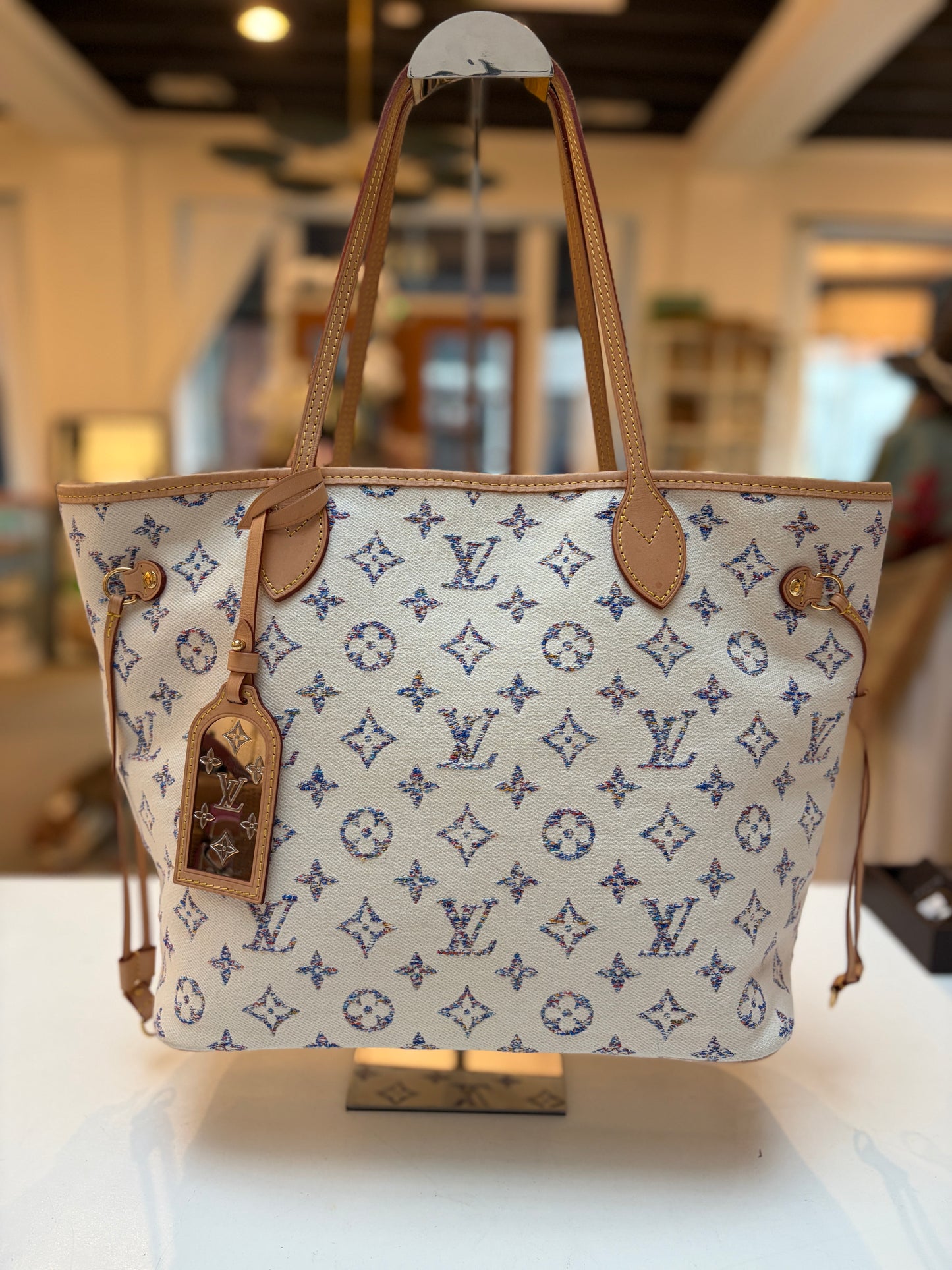 Louis Vuitton Neverfull MM Multi-colored Monogram Fabric