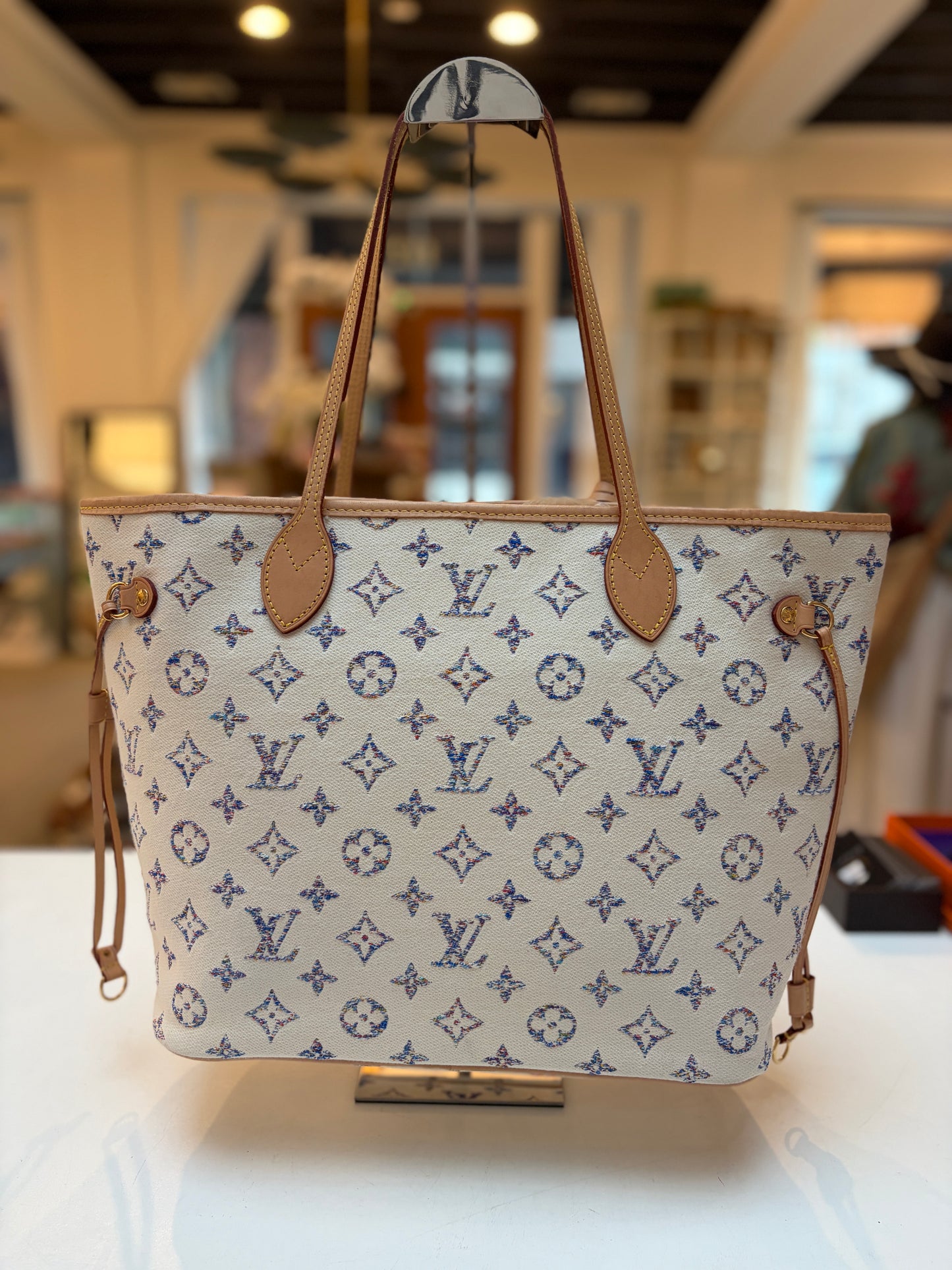 Louis Vuitton Neverfull MM Multi-colored Monogram Fabric
