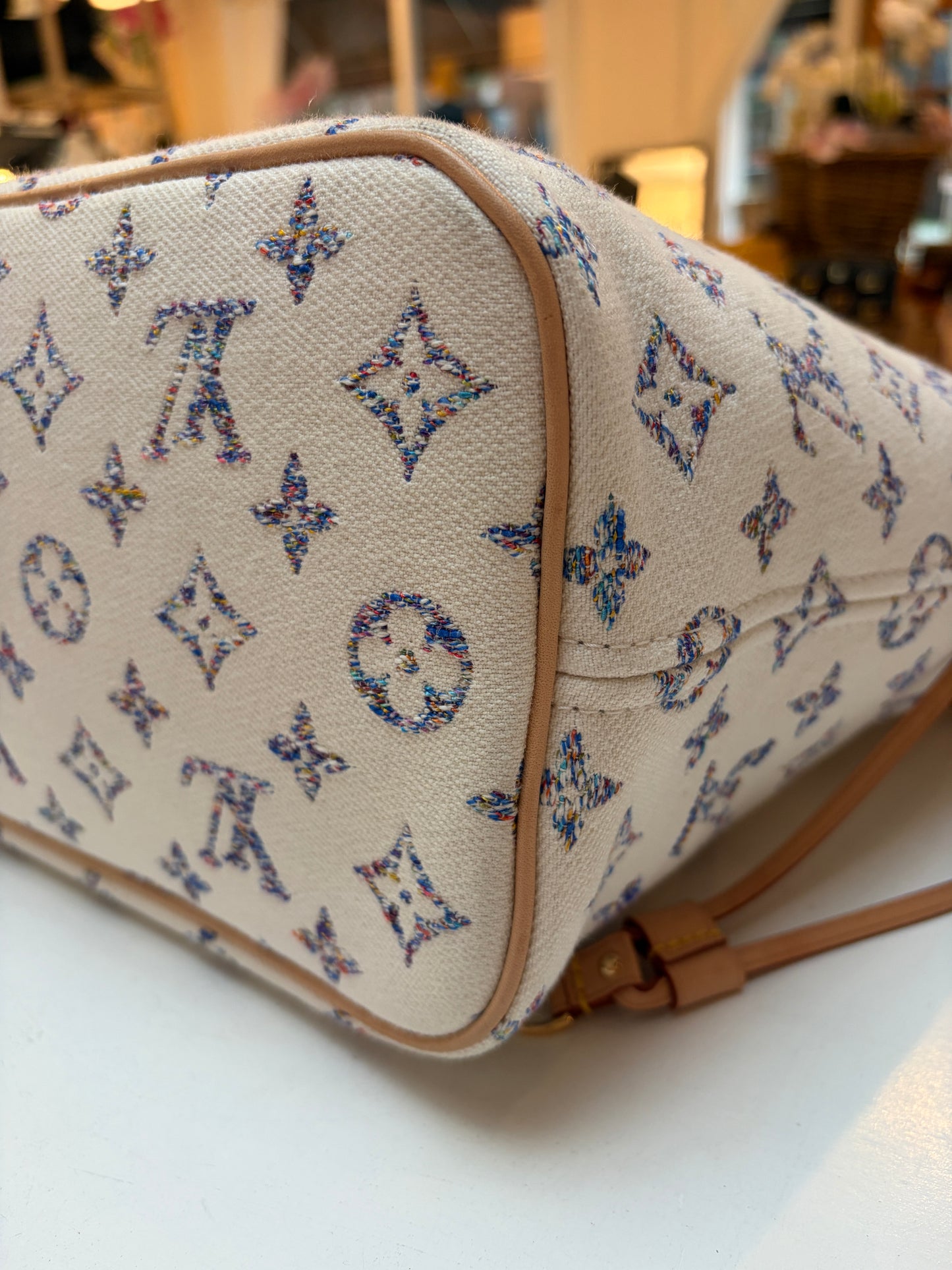 Louis Vuitton Neverfull MM Multi-colored Monogram Fabric