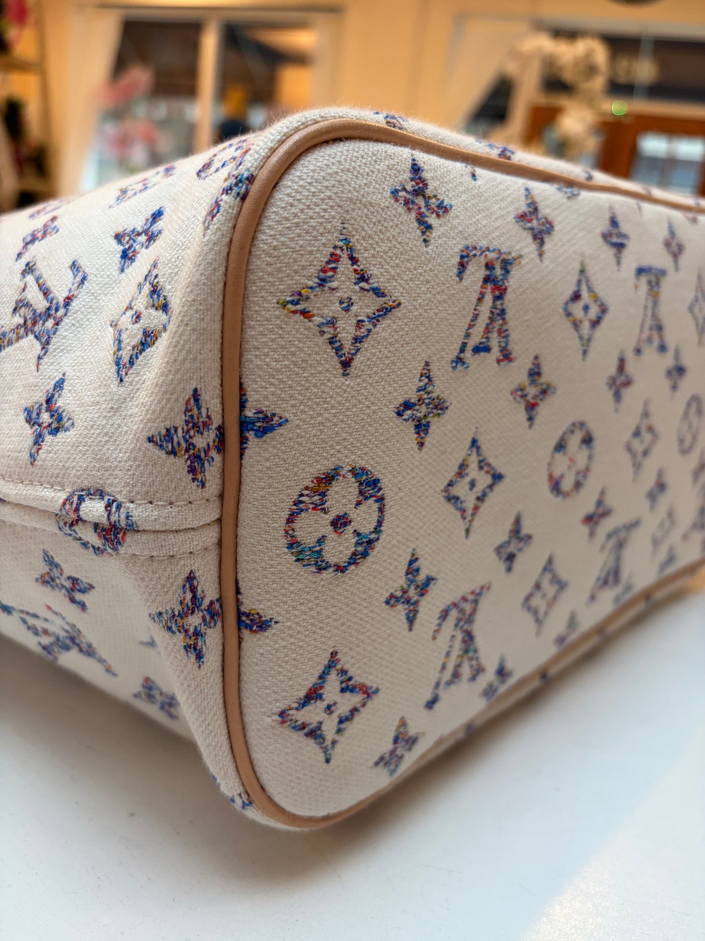 Louis Vuitton Neverfull MM Multi-colored Monogram Fabric