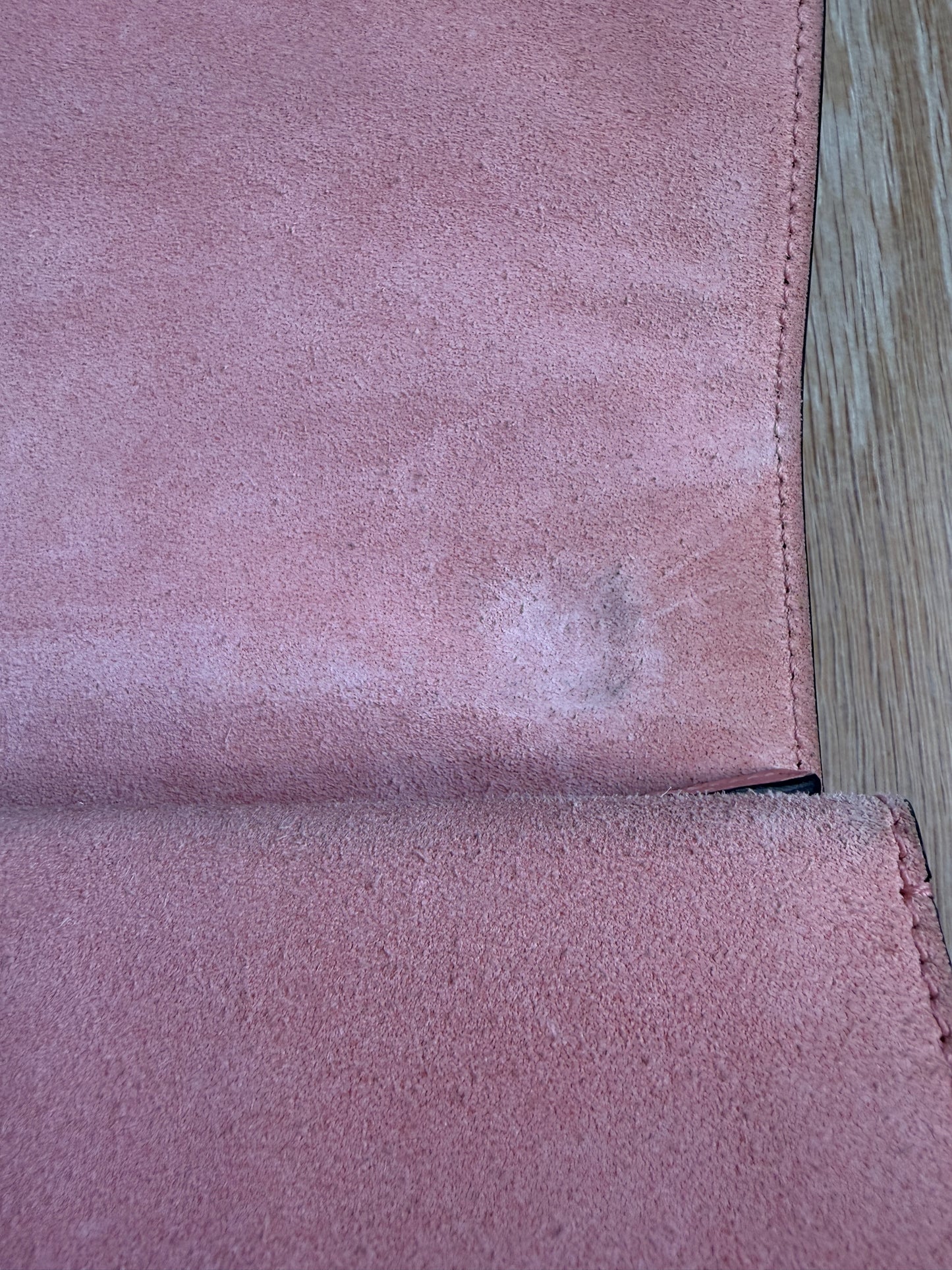 Gucci GG Supreme Monogram Suede Crystal Dinoysus