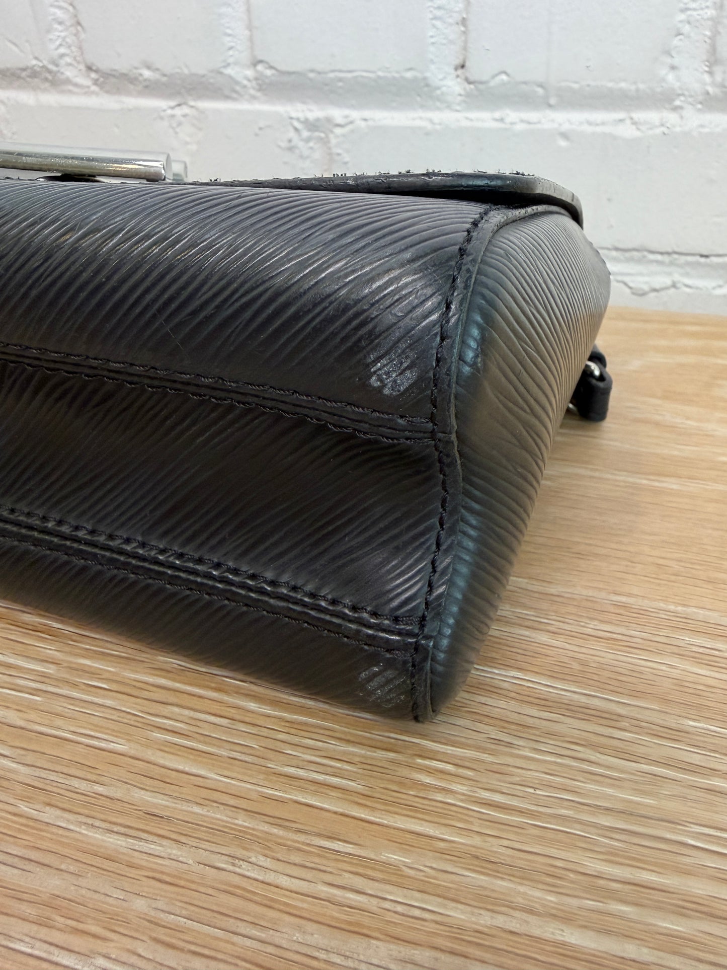 Louis Vuitton MM Twist Epi Leather Silver Hardware