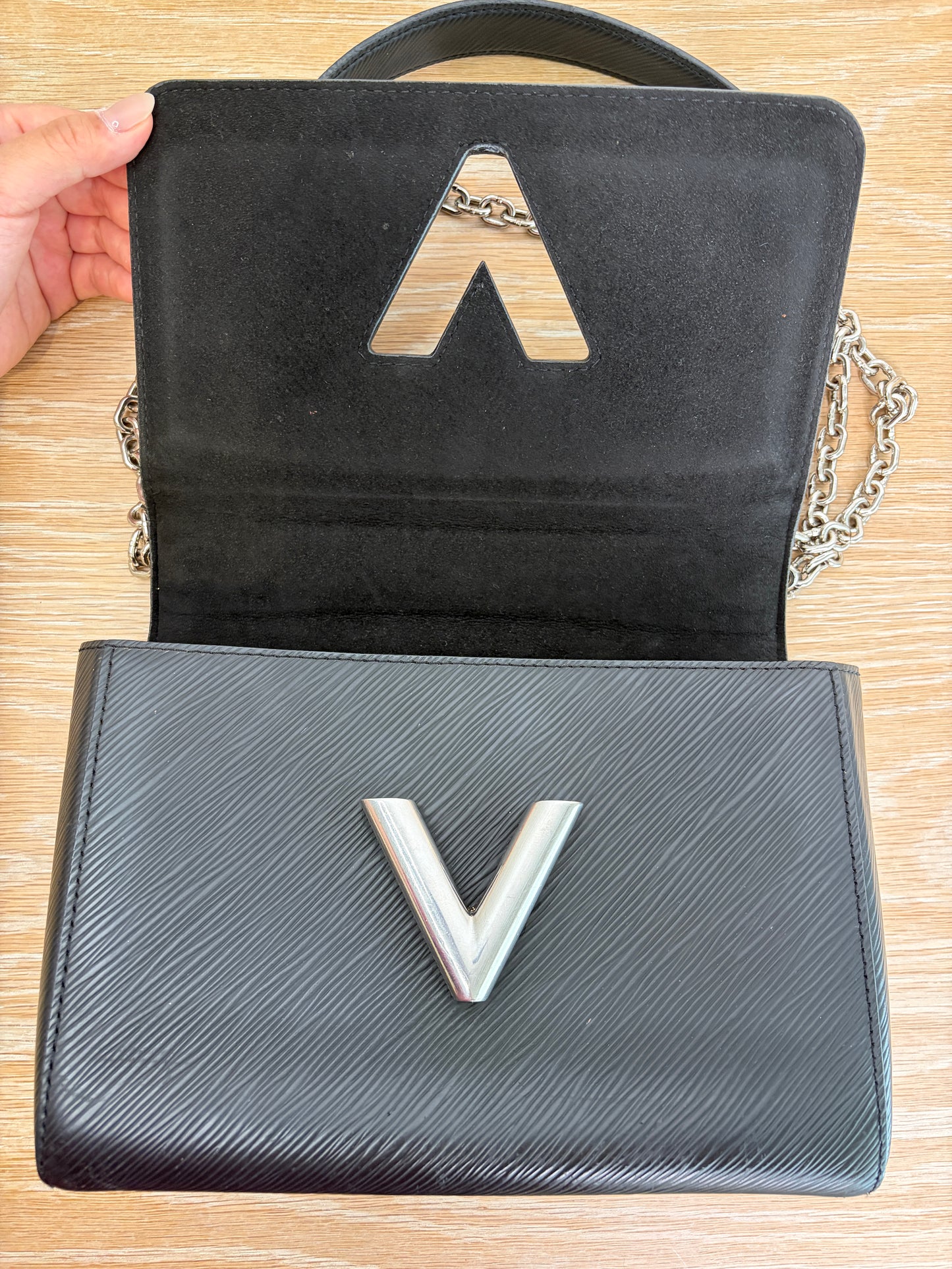 Louis Vuitton MM Twist Epi Leather Silver Hardware