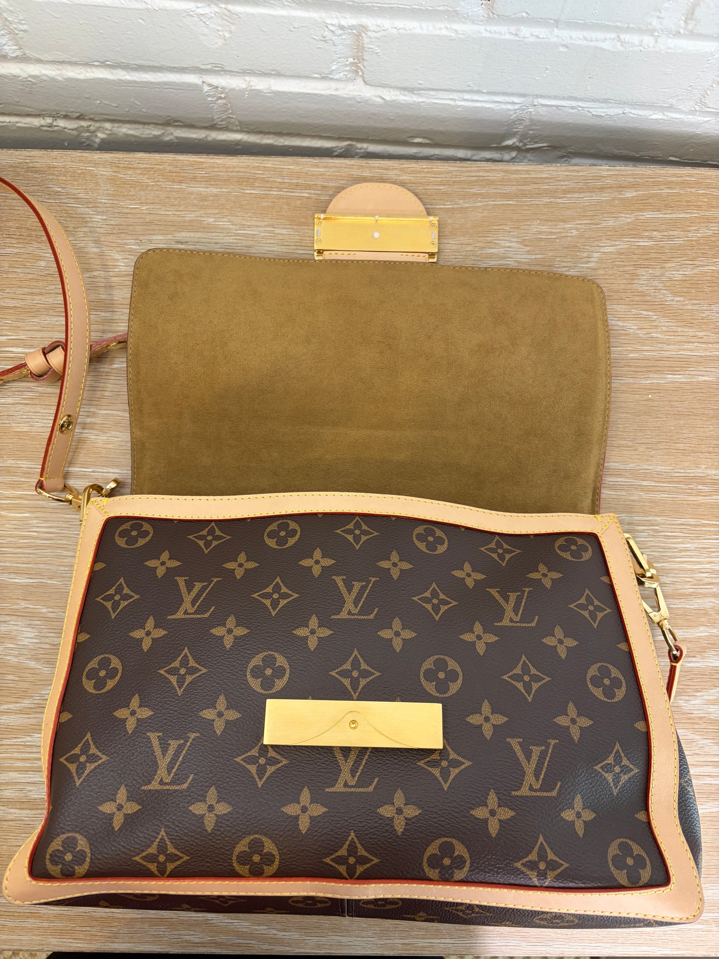 Louis Vuitton Dauphine Soft GM