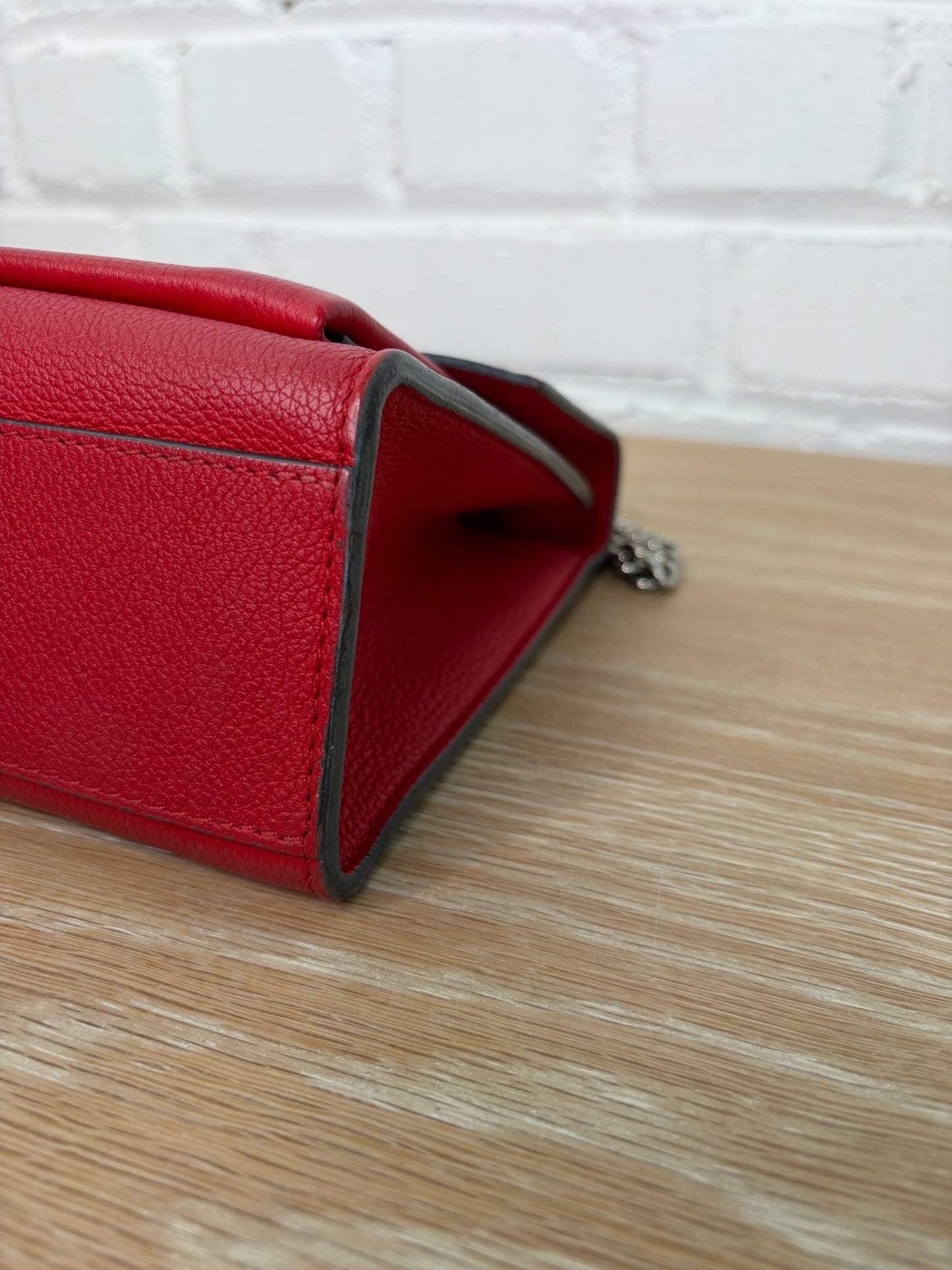 Louis Vuitton MyLockMe Red
