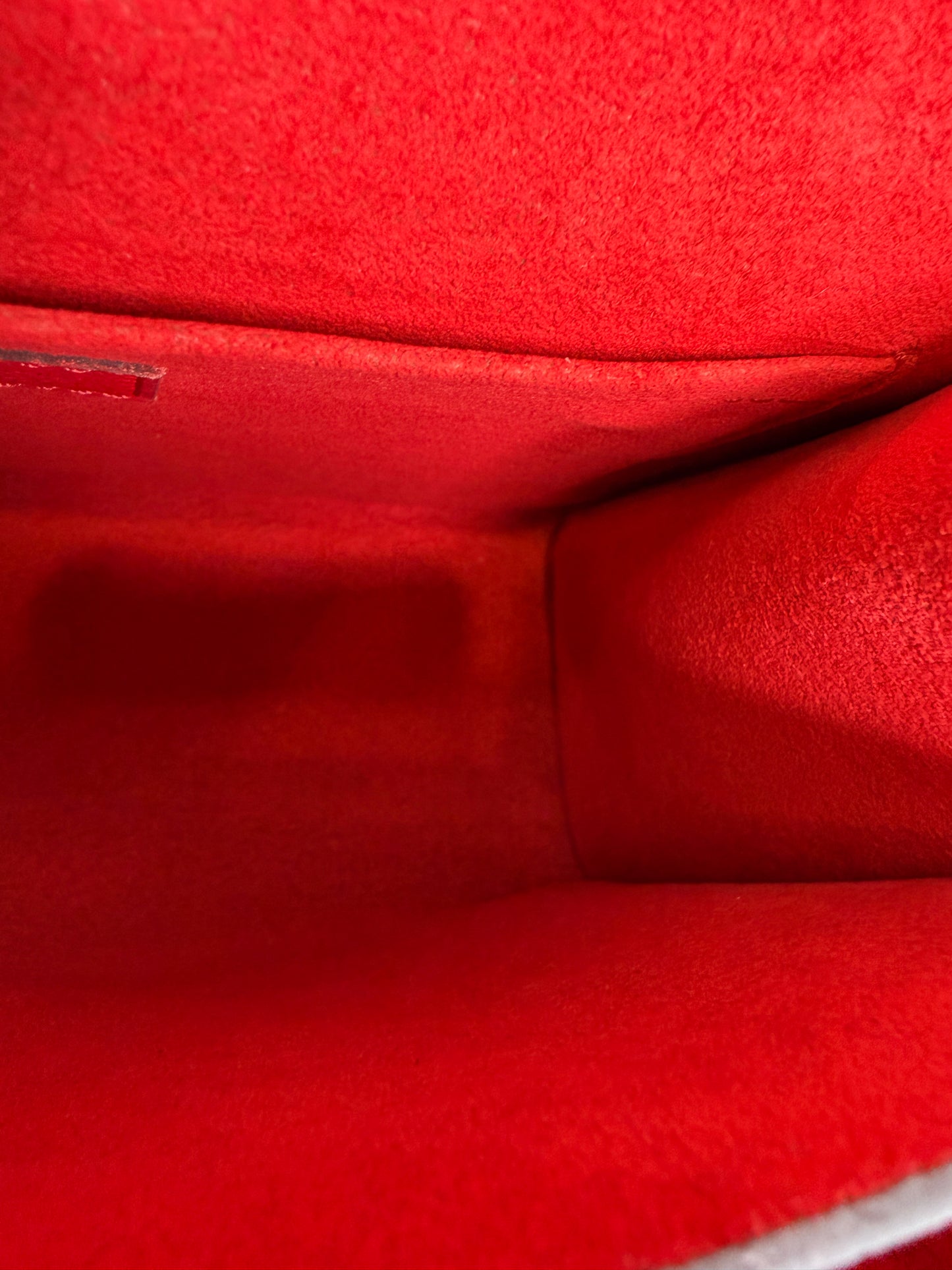 Louis Vuitton MyLockMe Red
