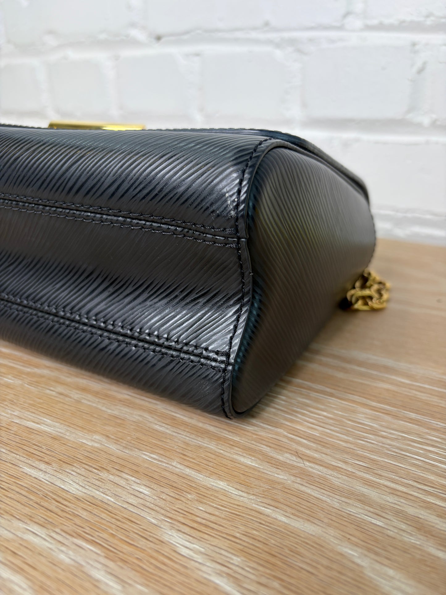 Louis Vuitton Black Twist MM Epi Leather Gold Hardware
