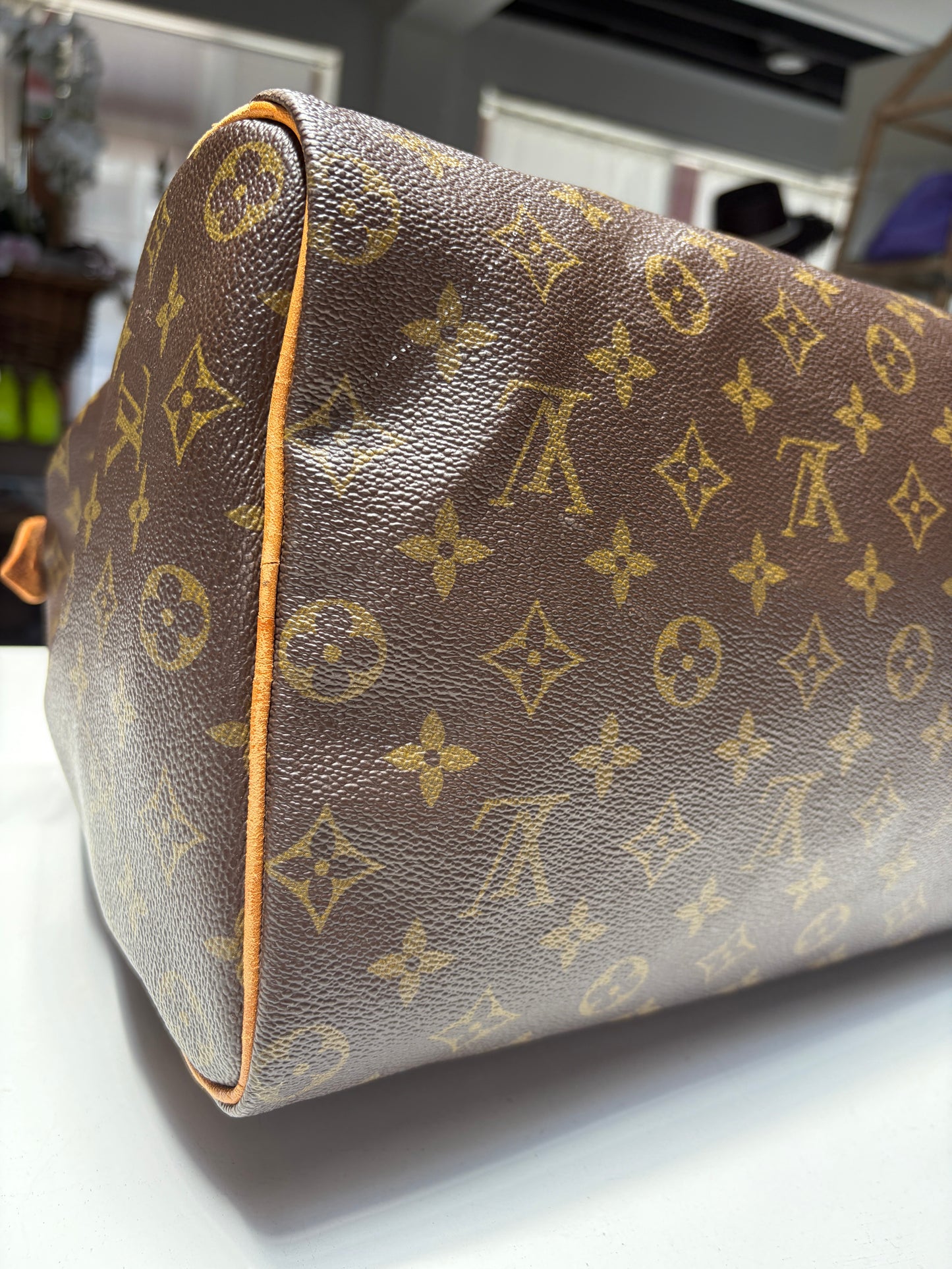 Louis Vuitton Monogram Speedy 40