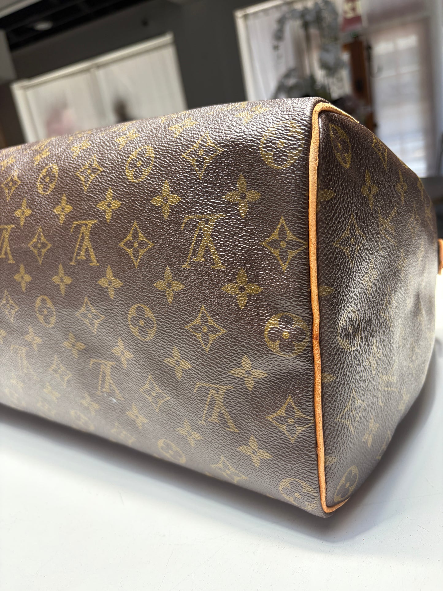 Louis Vuitton Monogram Speedy 40
