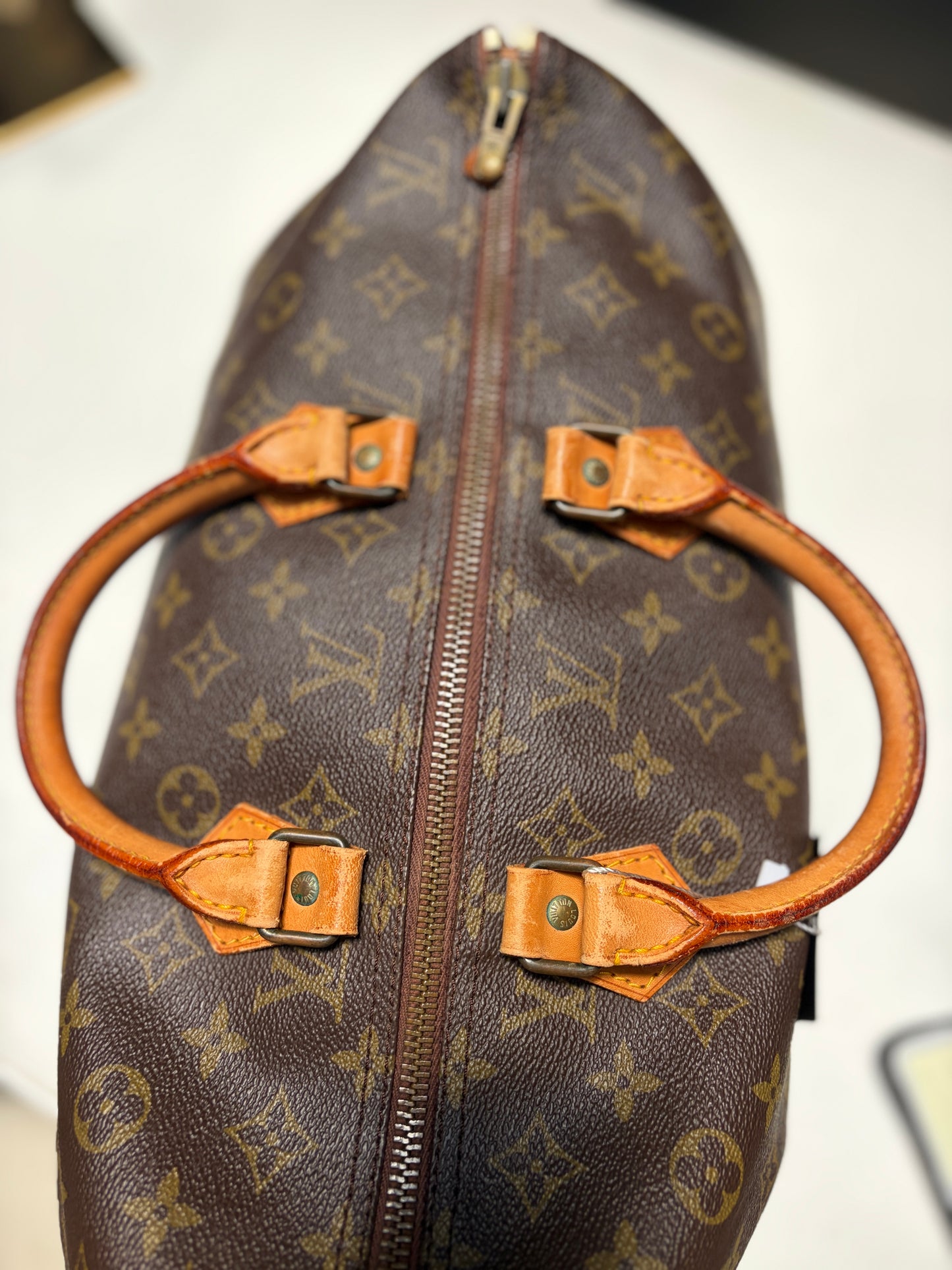 Louis Vuitton Monogram Speedy 40