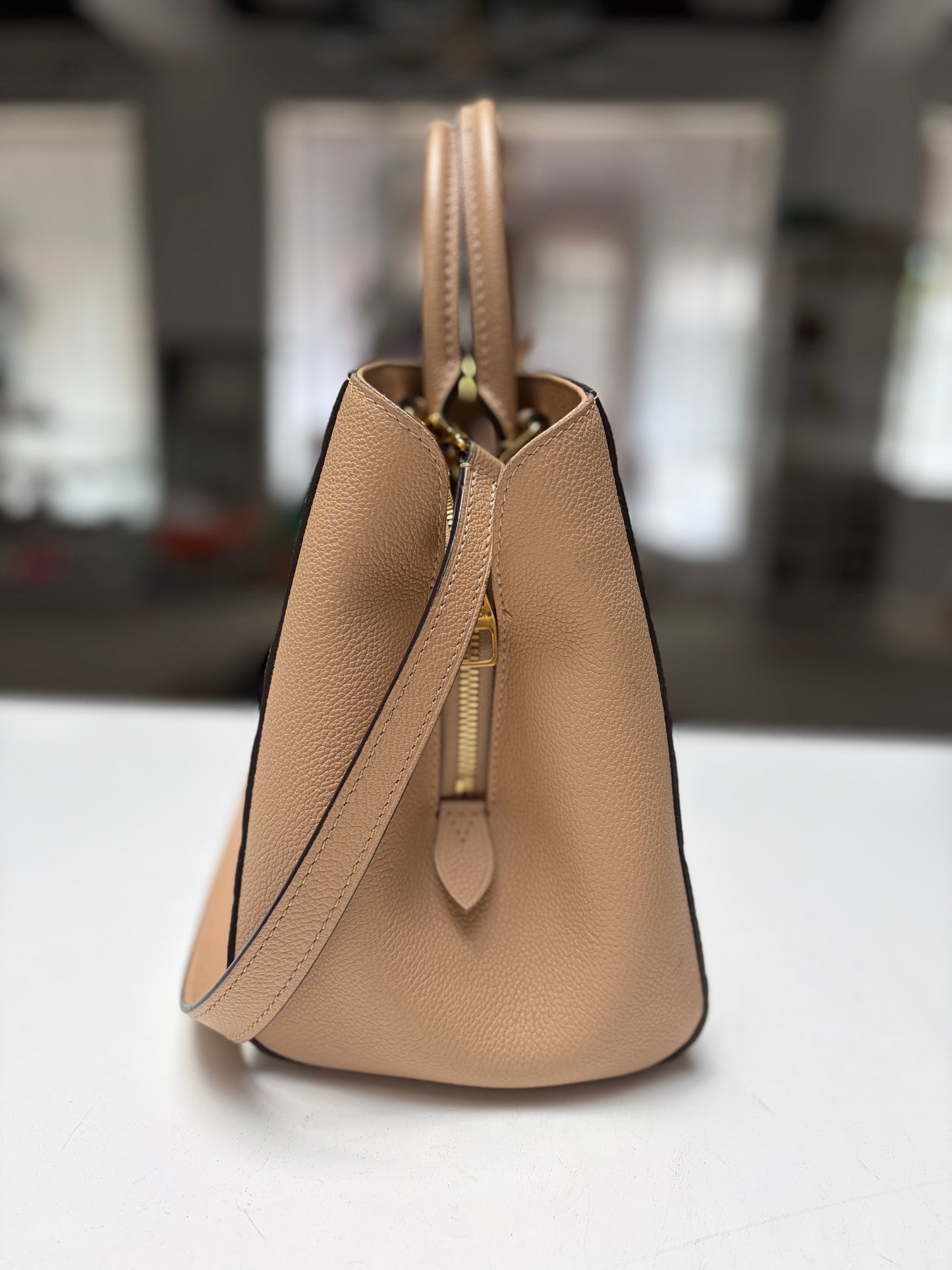 Louis Vuitton Empreinte Montaigne MM Beige