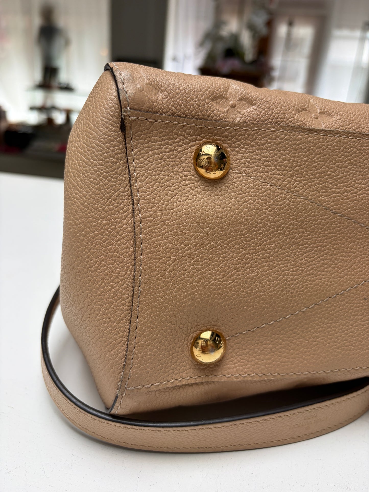 Louis Vuitton Empreinte Montaigne MM Beige
