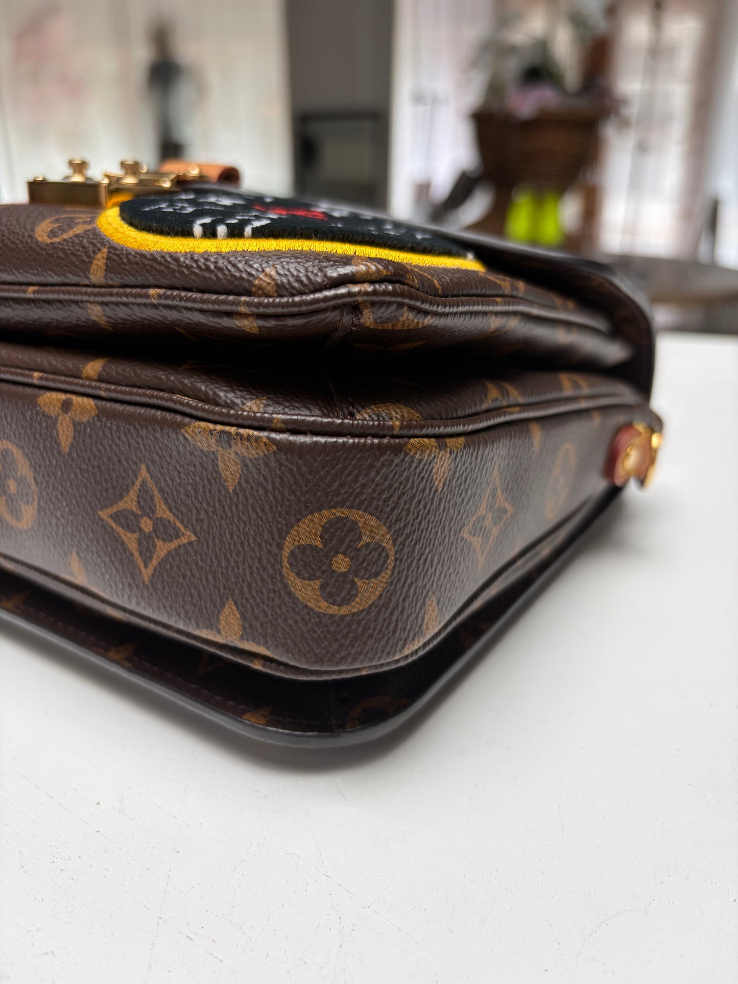 LV Monogram My World Tour Porchette Metris