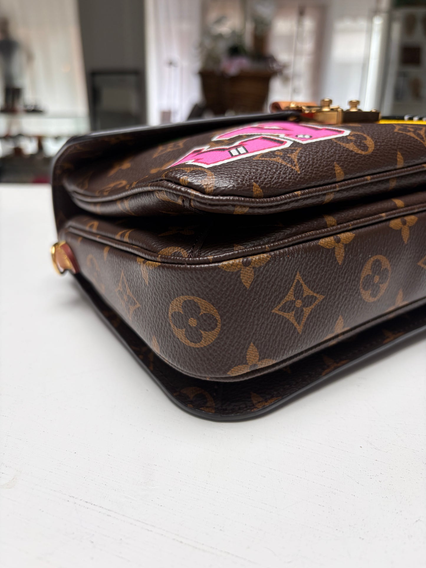 LV Monogram My World Tour Porchette Metris