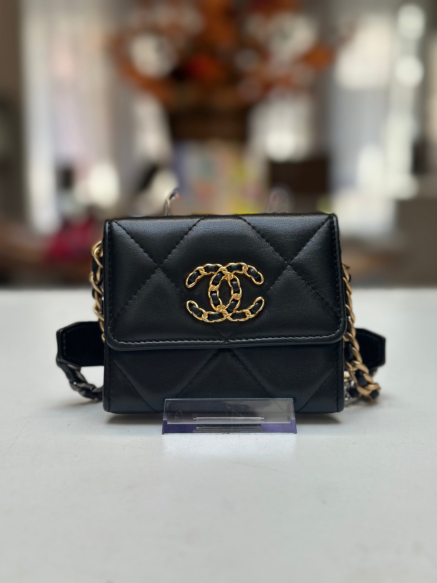 Chanel Mini C19