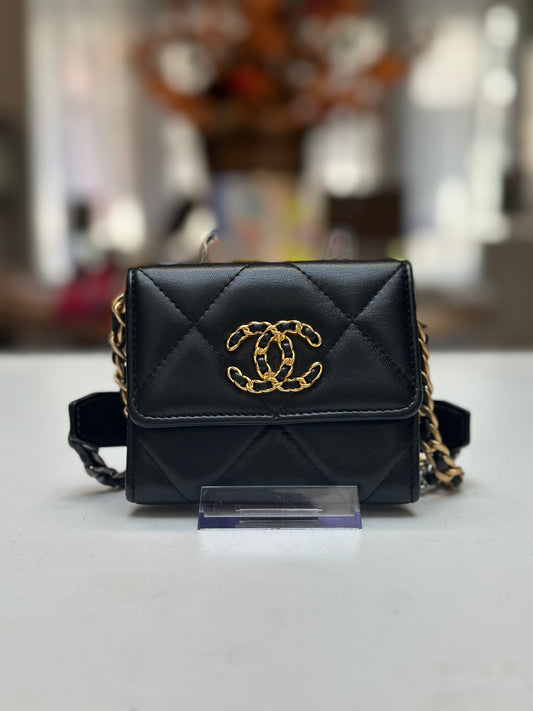 Chanel Mini C19