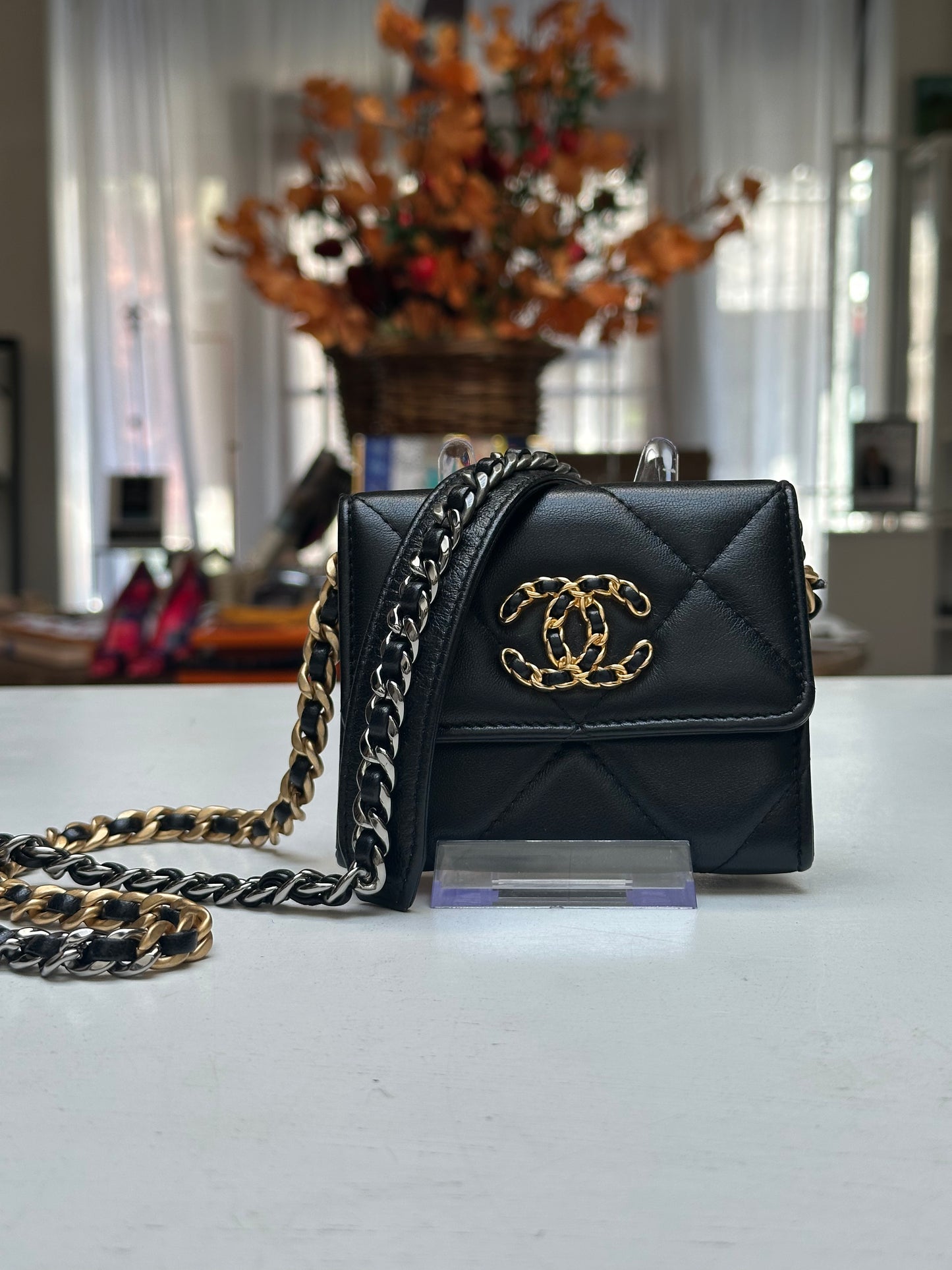 Chanel Mini C19