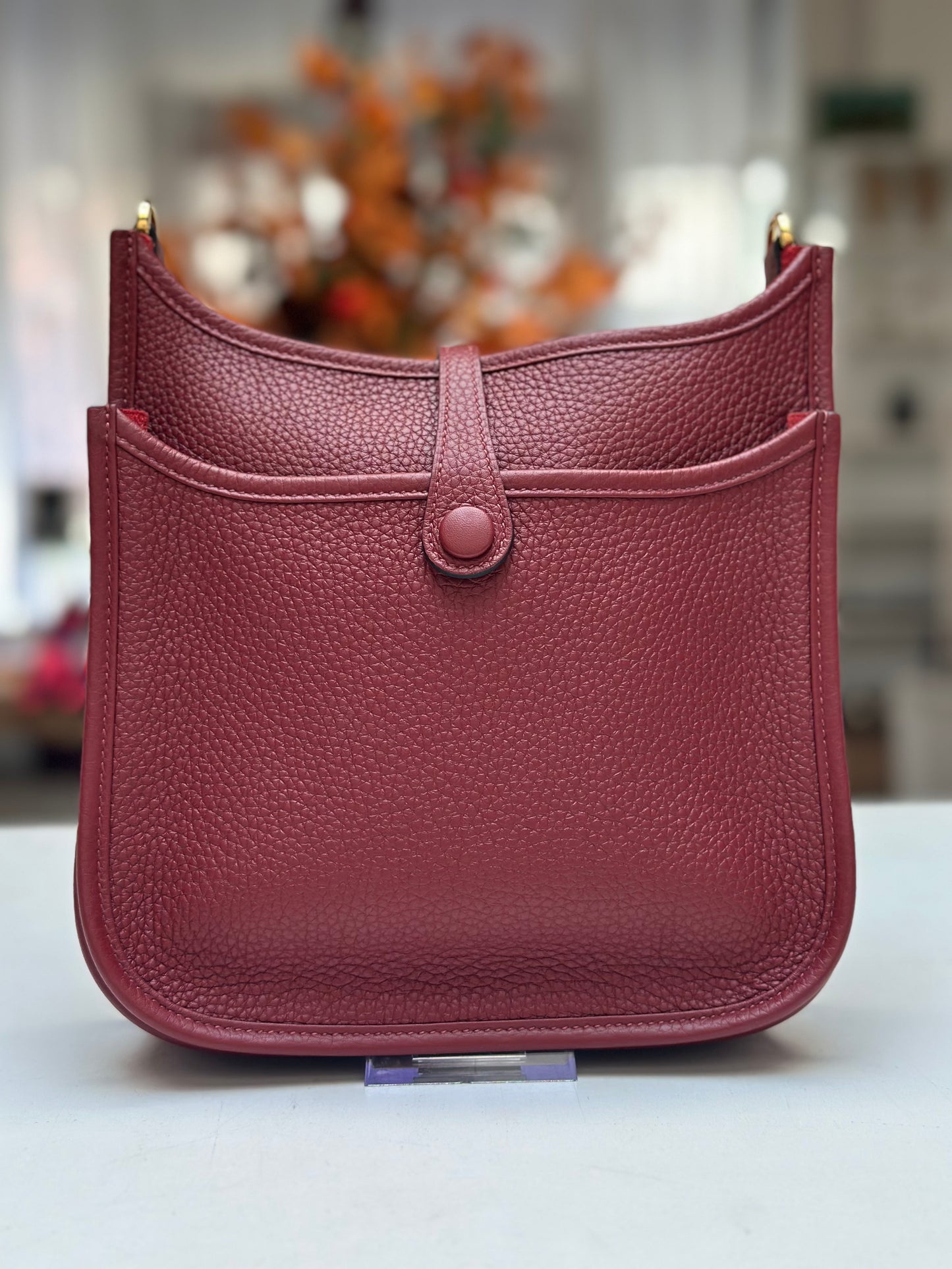 Hermes Evelyne 23, Taurullion Clemence