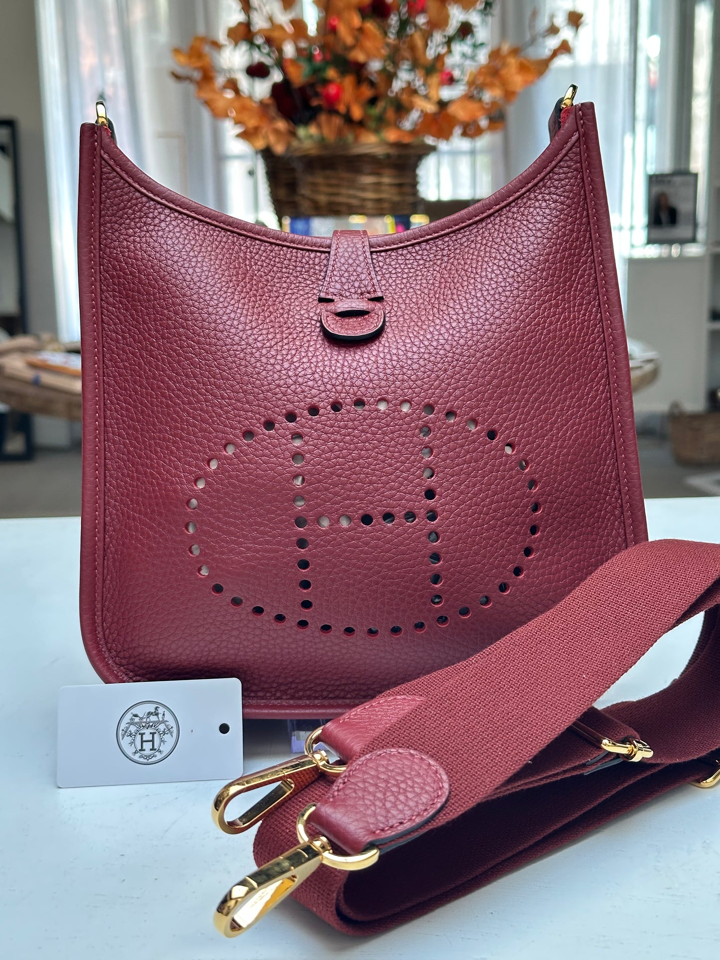 Hermes Evelyne 23, Taurullion Clemence