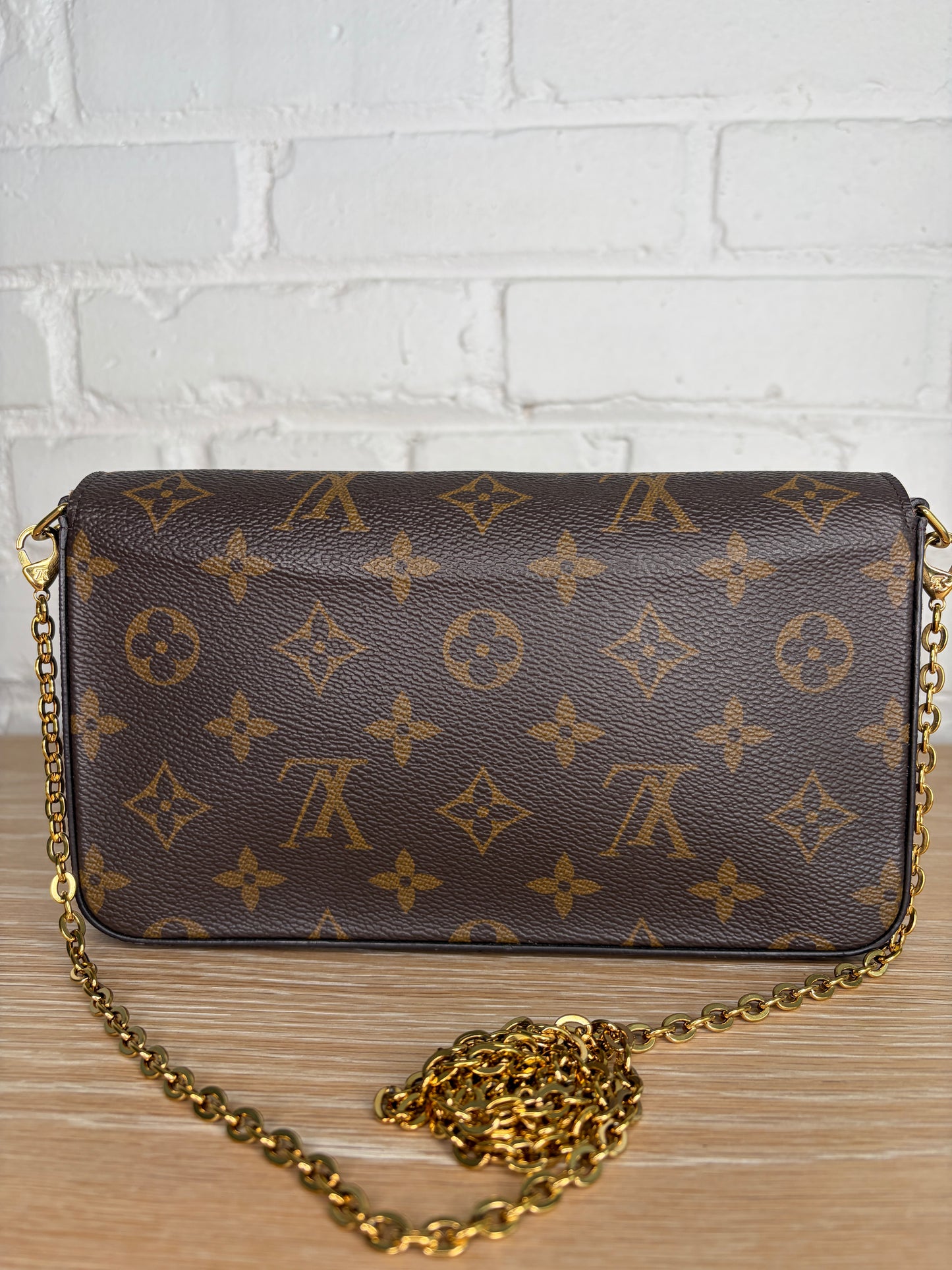 Louis Vuitton Porchette Felice Monogram