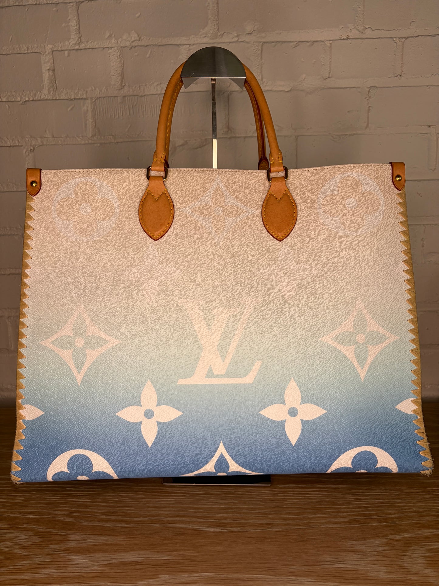 Louis Vuitton OnTheGo GM "Porto Cervo"