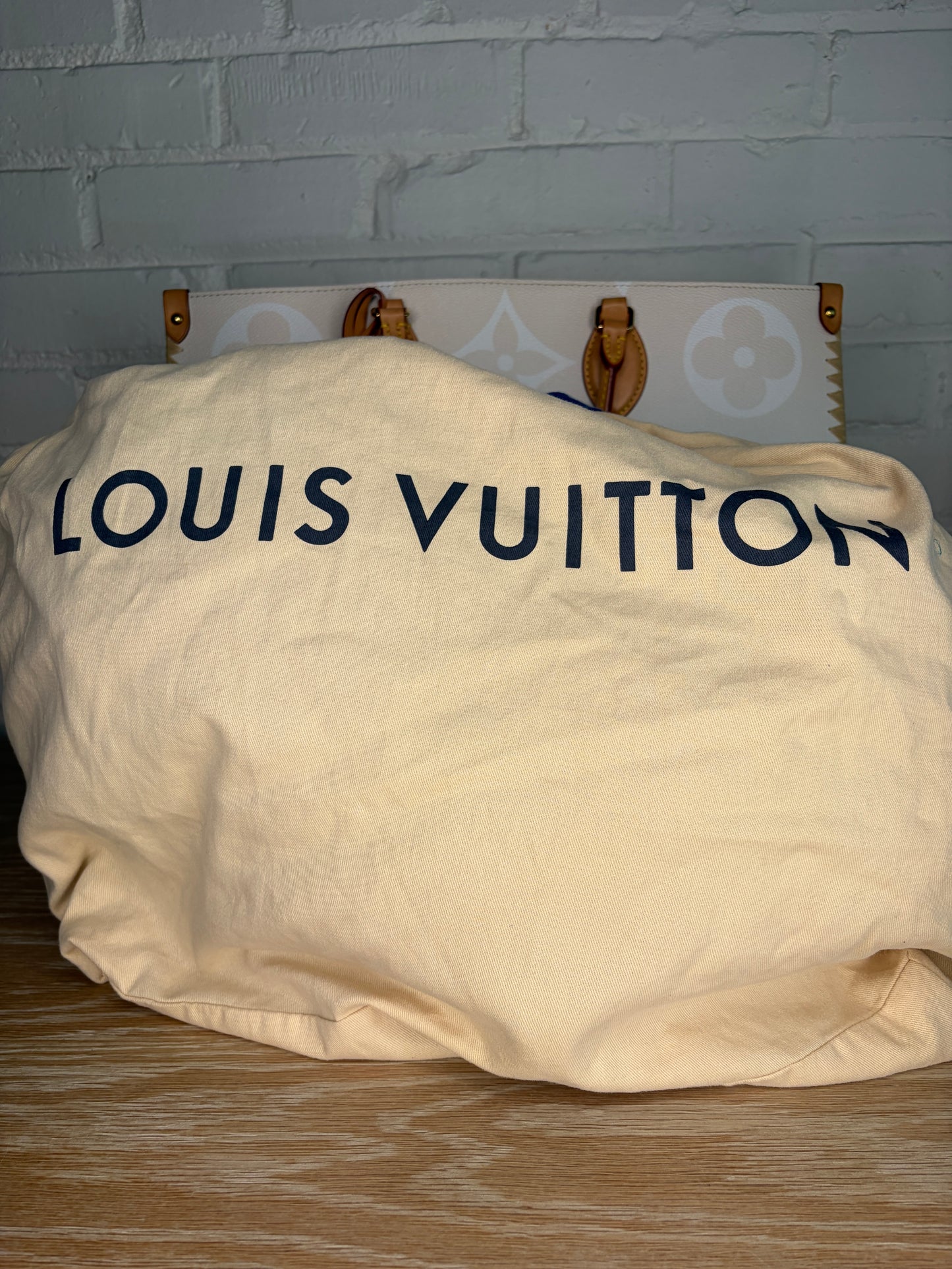 Louis Vuitton OnTheGo GM "Porto Cervo"