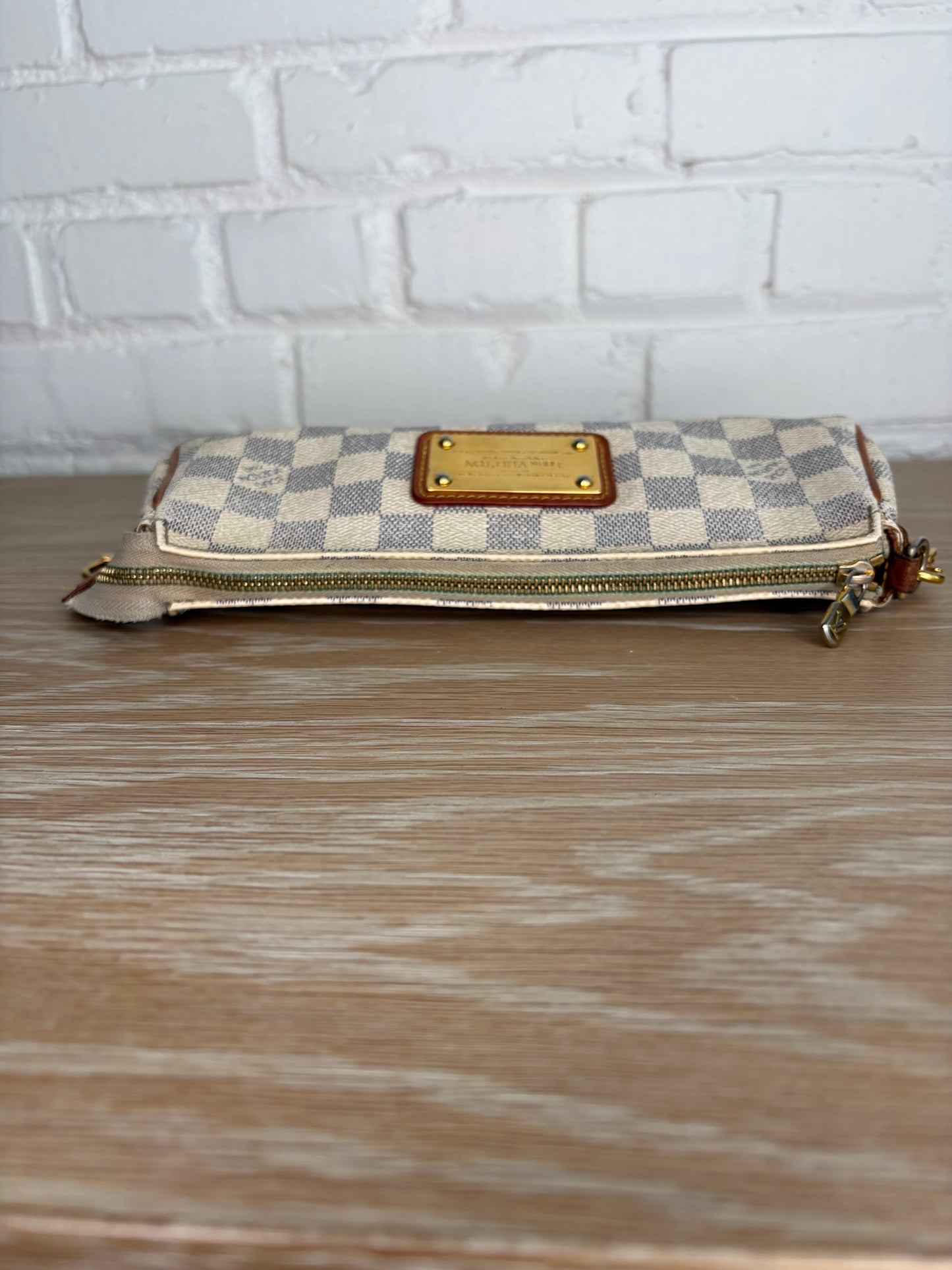 Louis Vuitton Eva Clutch Damier Azur