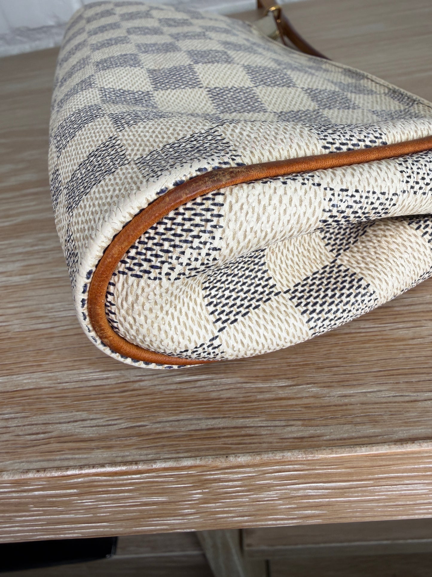 Louis Vuitton Eva Clutch Damier Azur