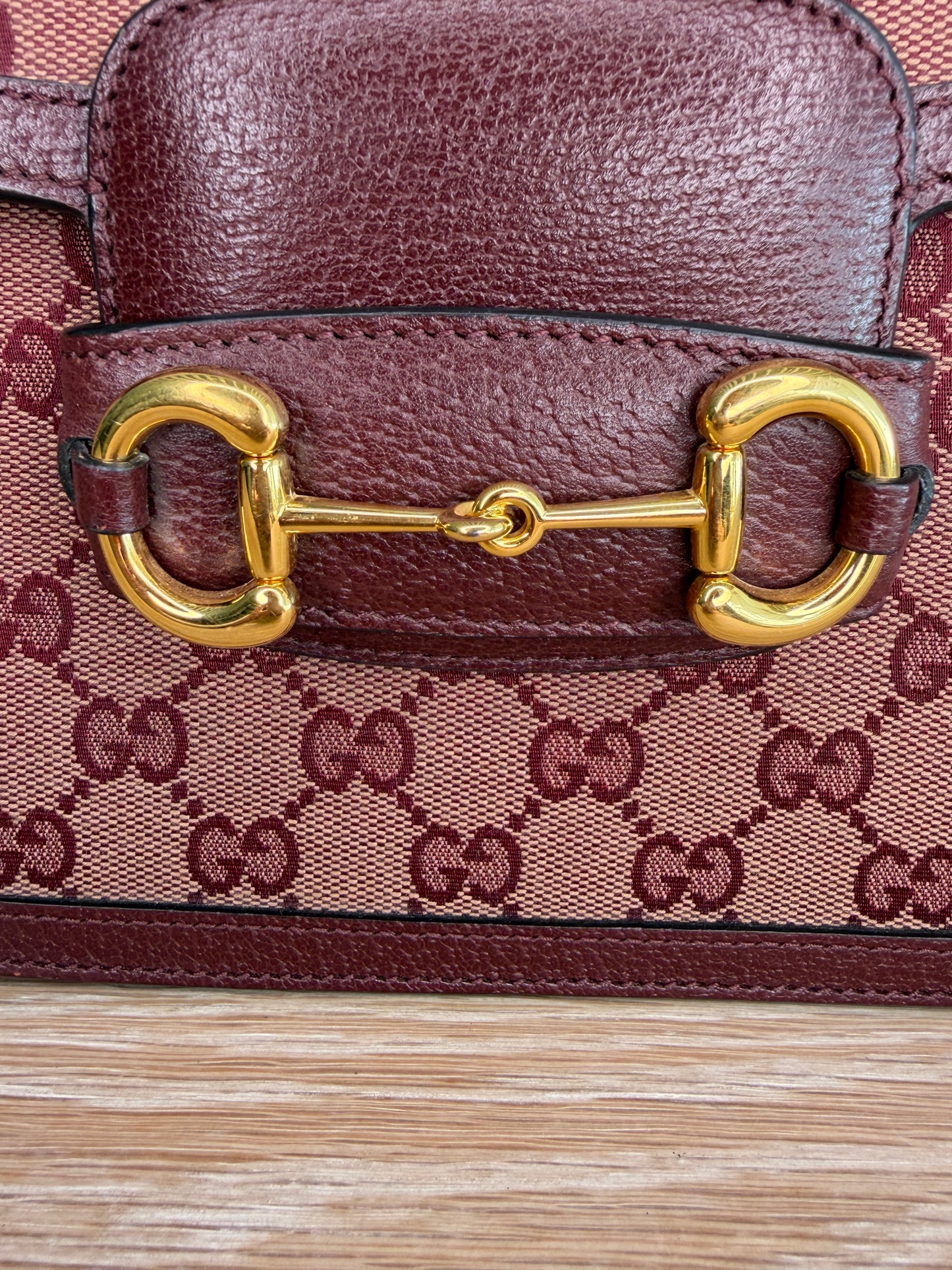Gucci 1955 Horsebit Shoulder Bag Medium Sahara Rubino Chardonnay