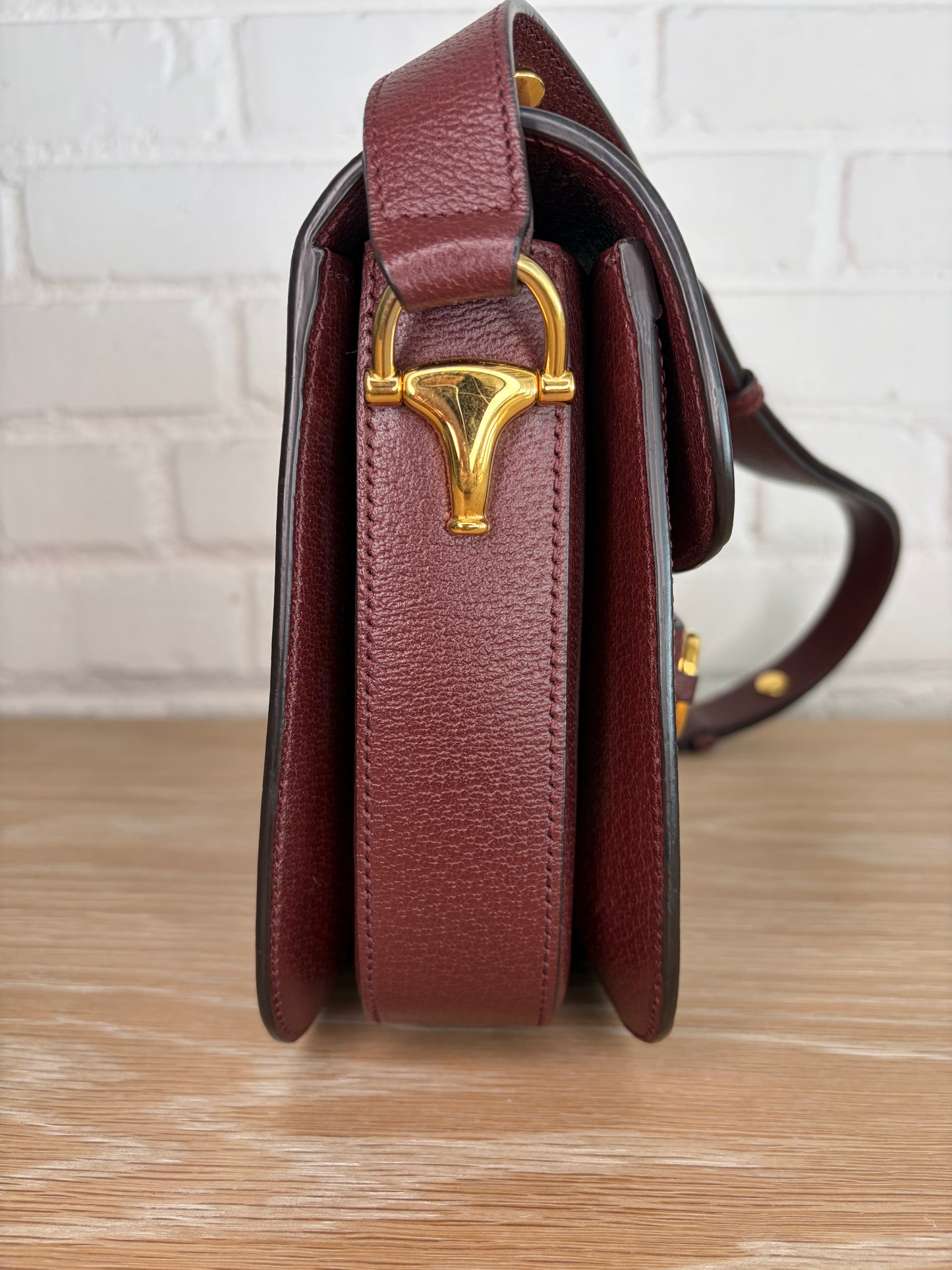 Gucci 1955 Horsebit Shoulder Bag Medium Sahara Rubino Chardonnay