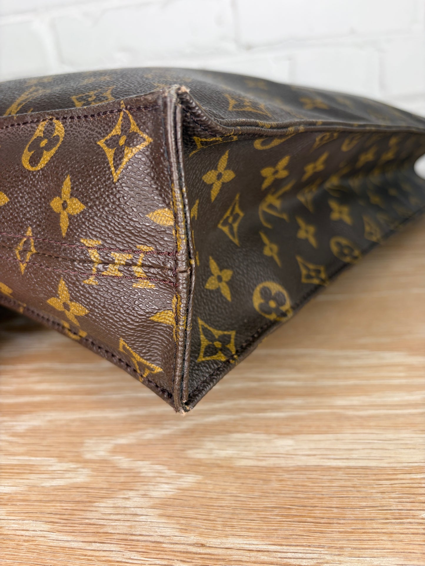 Louis Vuitton Monogram Sac Plat