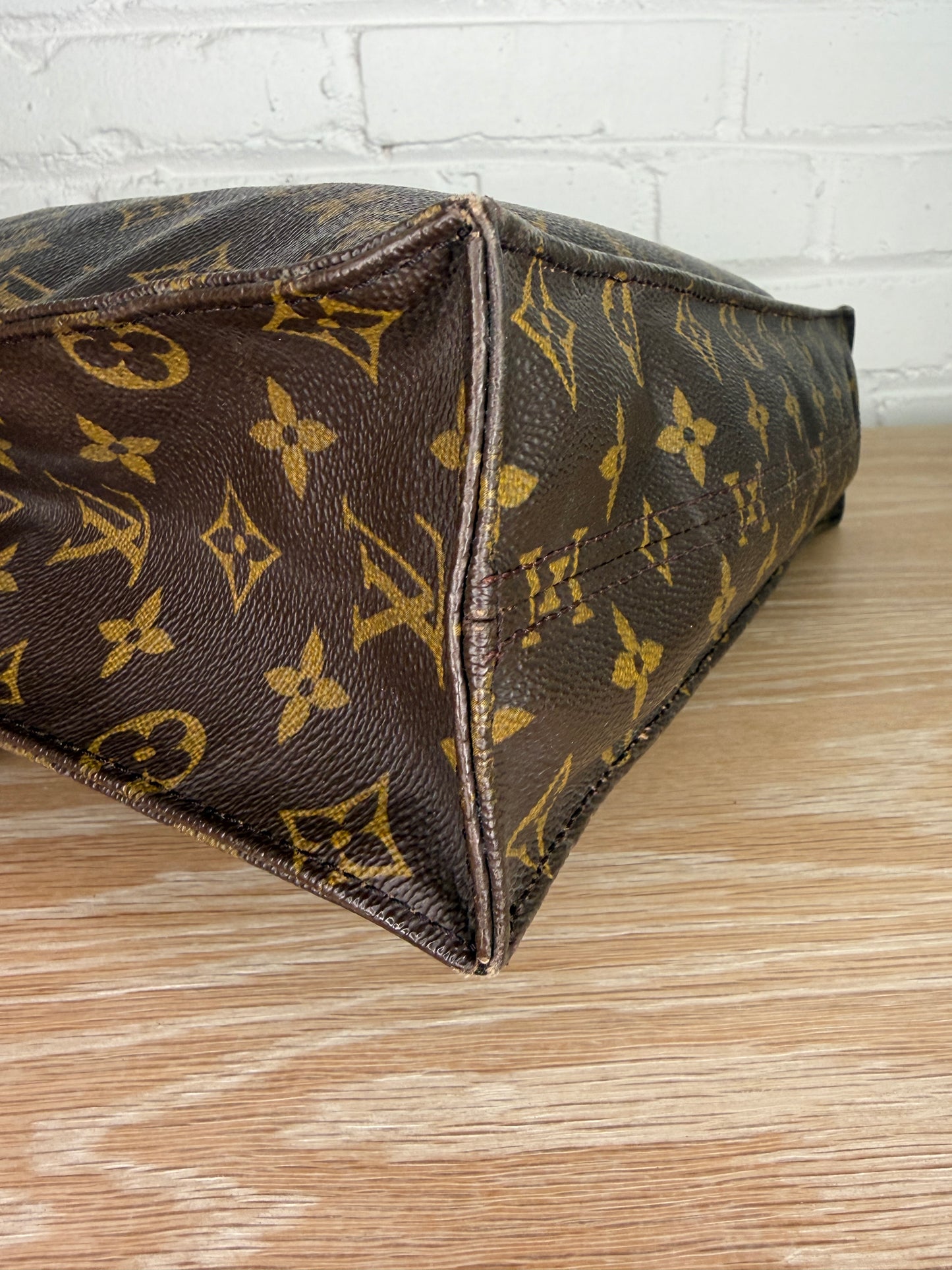 Louis Vuitton Monogram Sac Plat