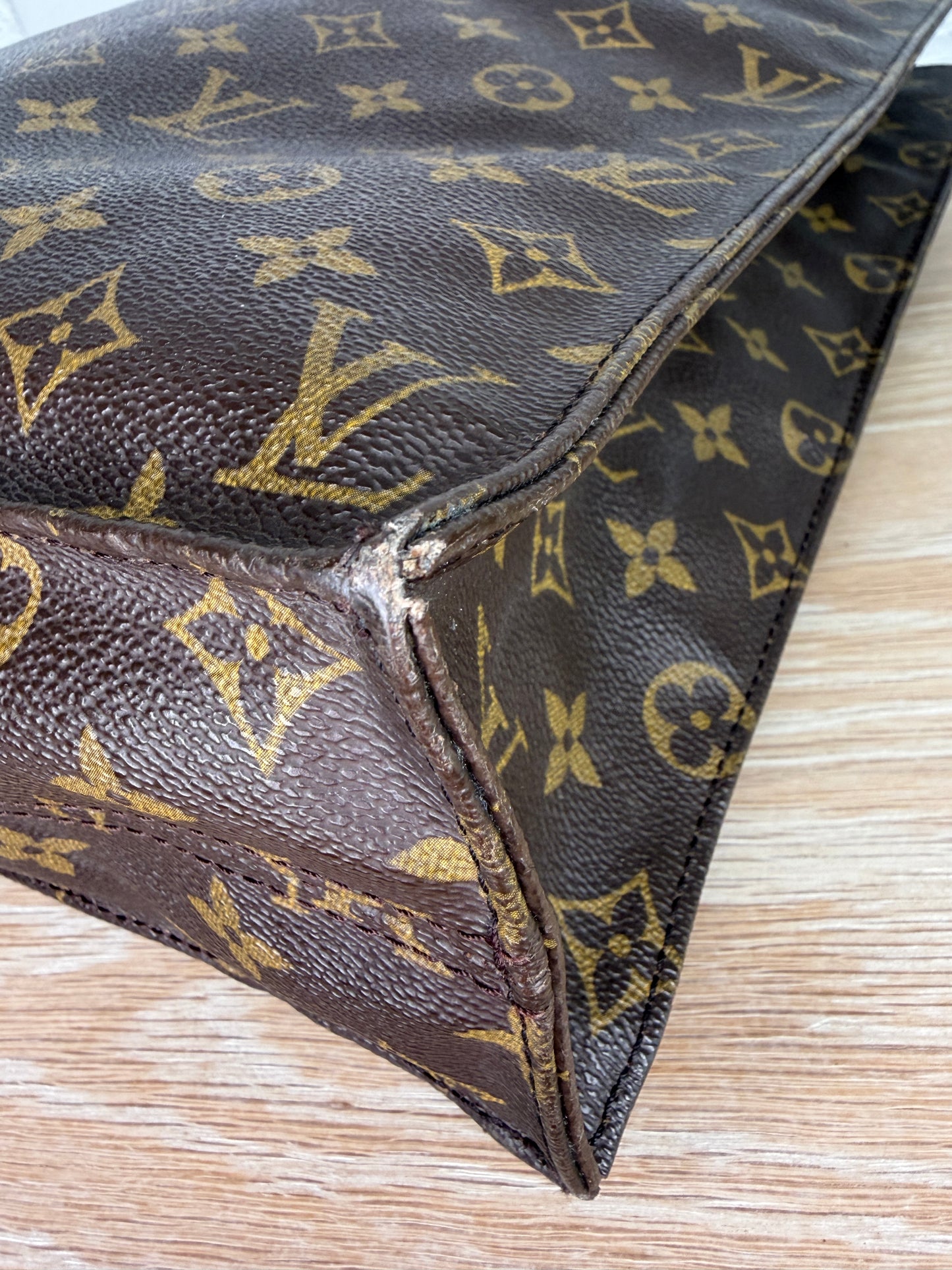 Louis Vuitton Monogram Sac Plat