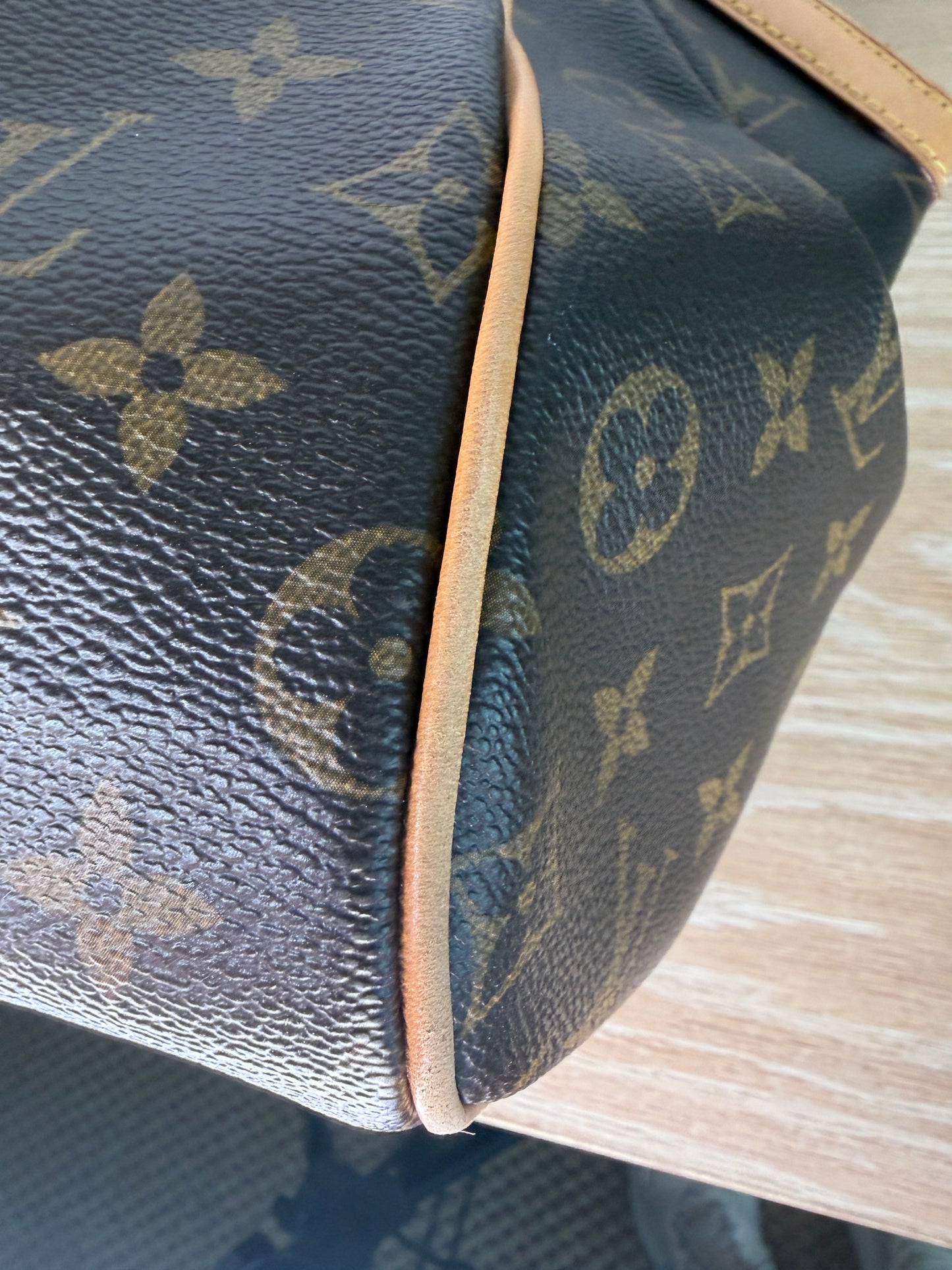Louis Vuitton Tivoli GM