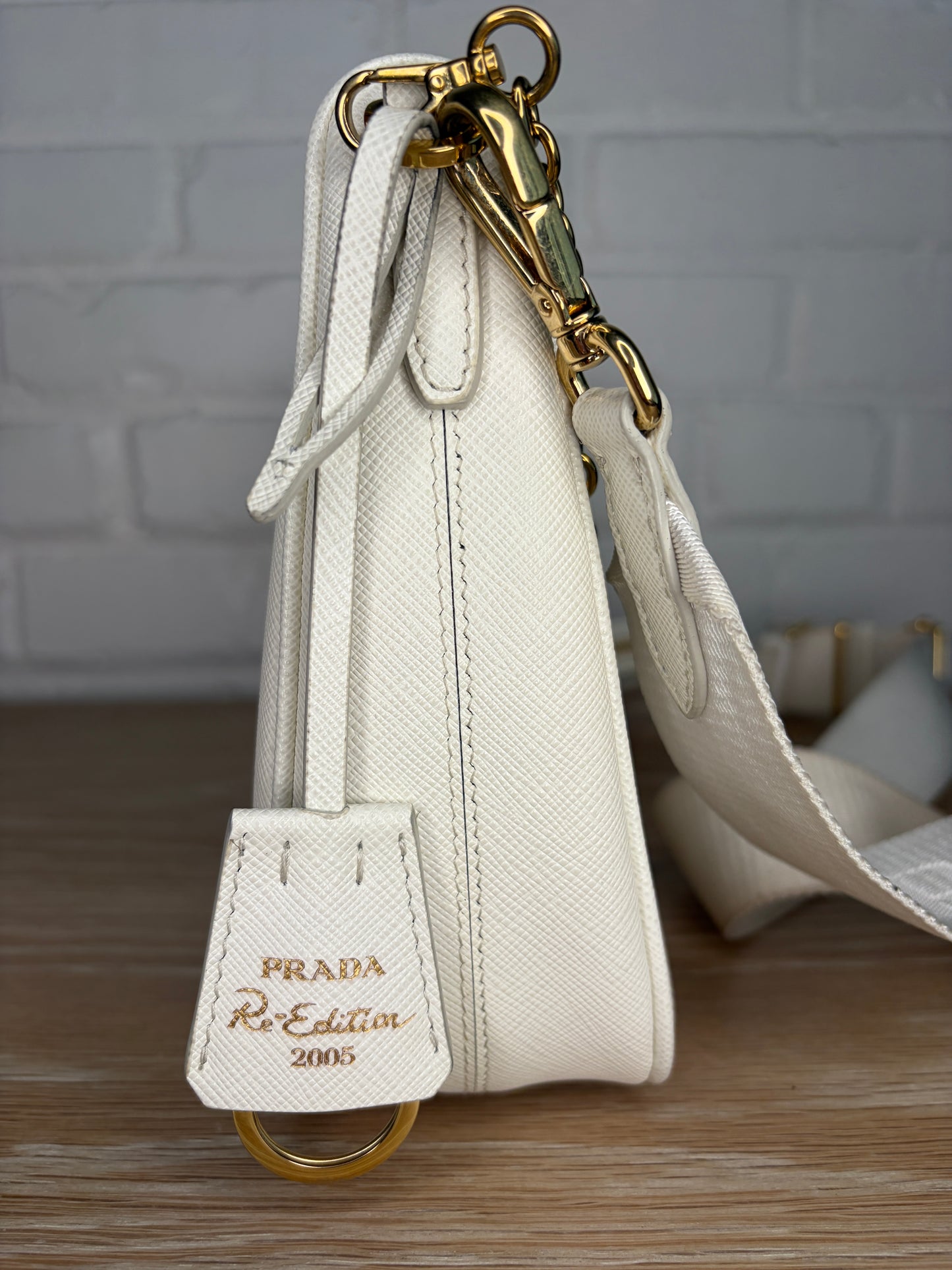 Prada Re-edition 2005 Shoulder Bag White
