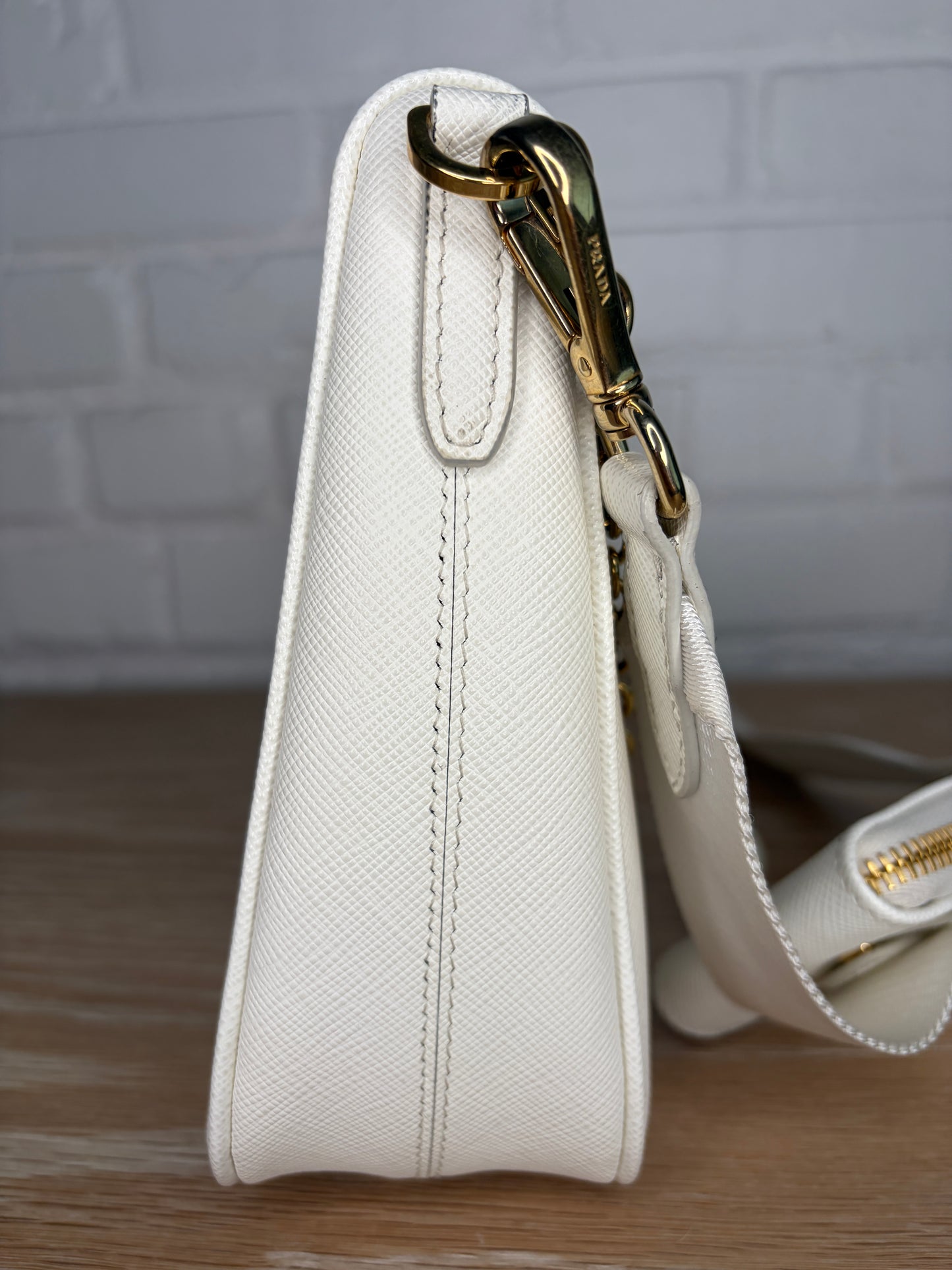 Prada Re-edition 2005 Shoulder Bag White