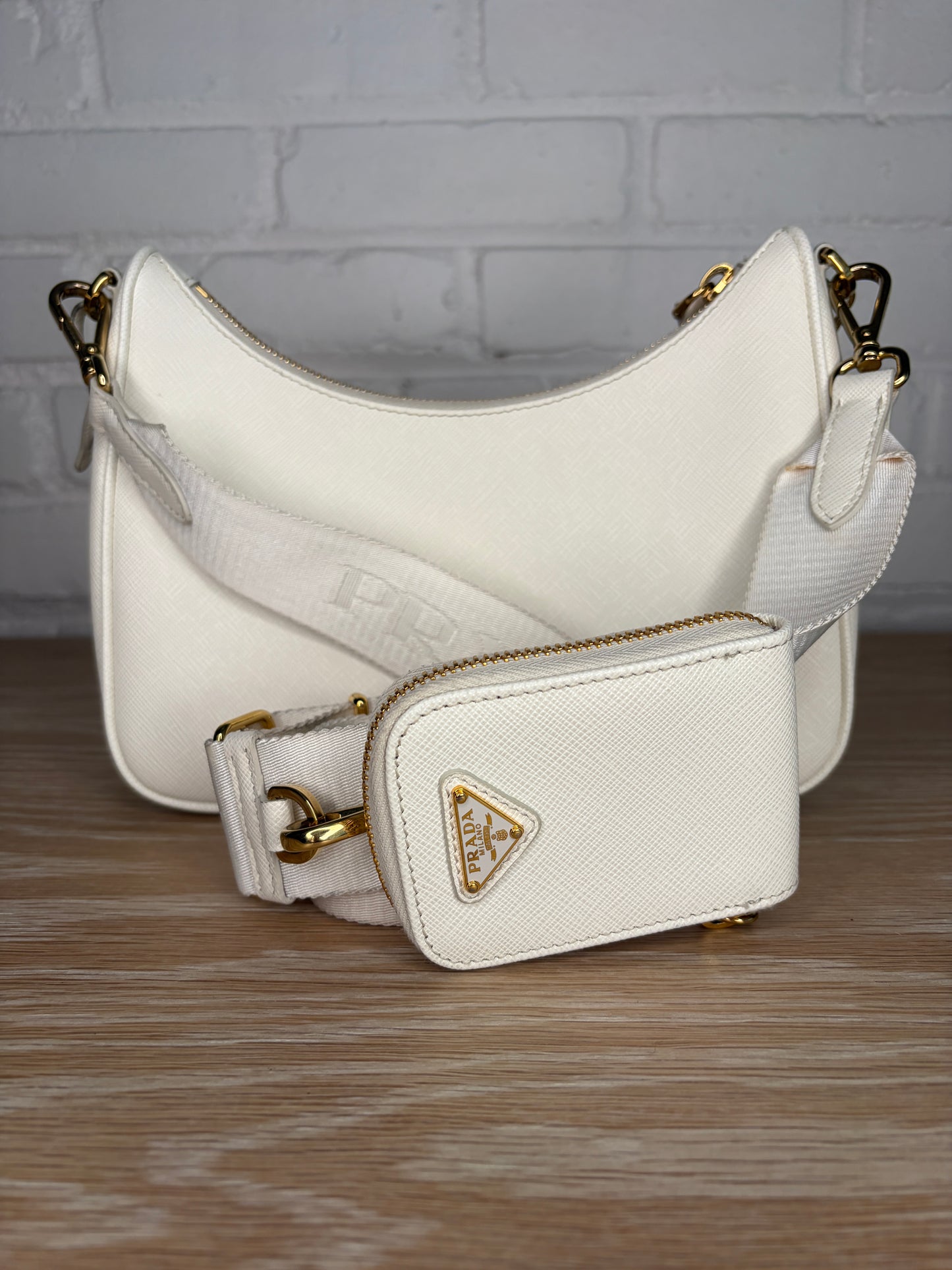 Prada Re-edition 2005 Shoulder Bag White