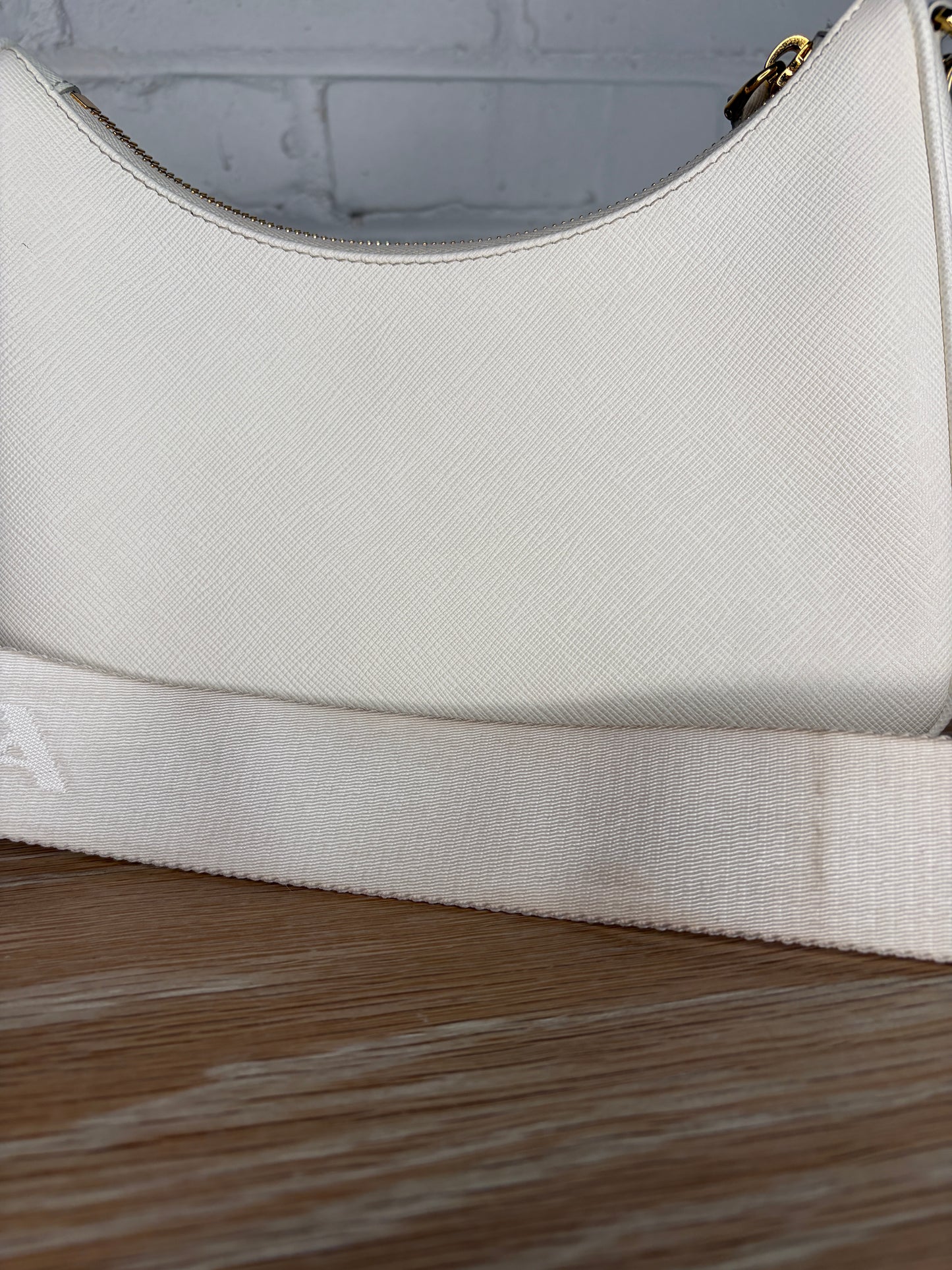 Prada Re-edition 2005 Shoulder Bag White