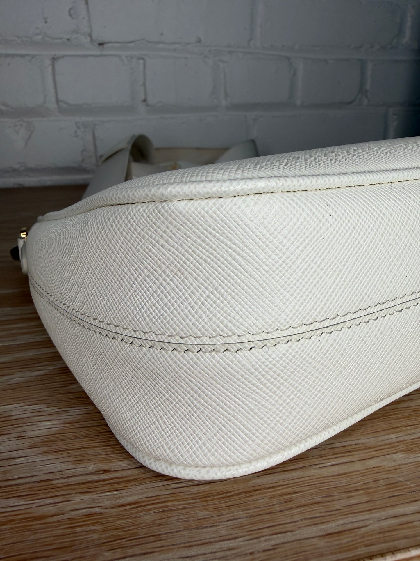 Prada Re-edition 2005 Shoulder Bag White