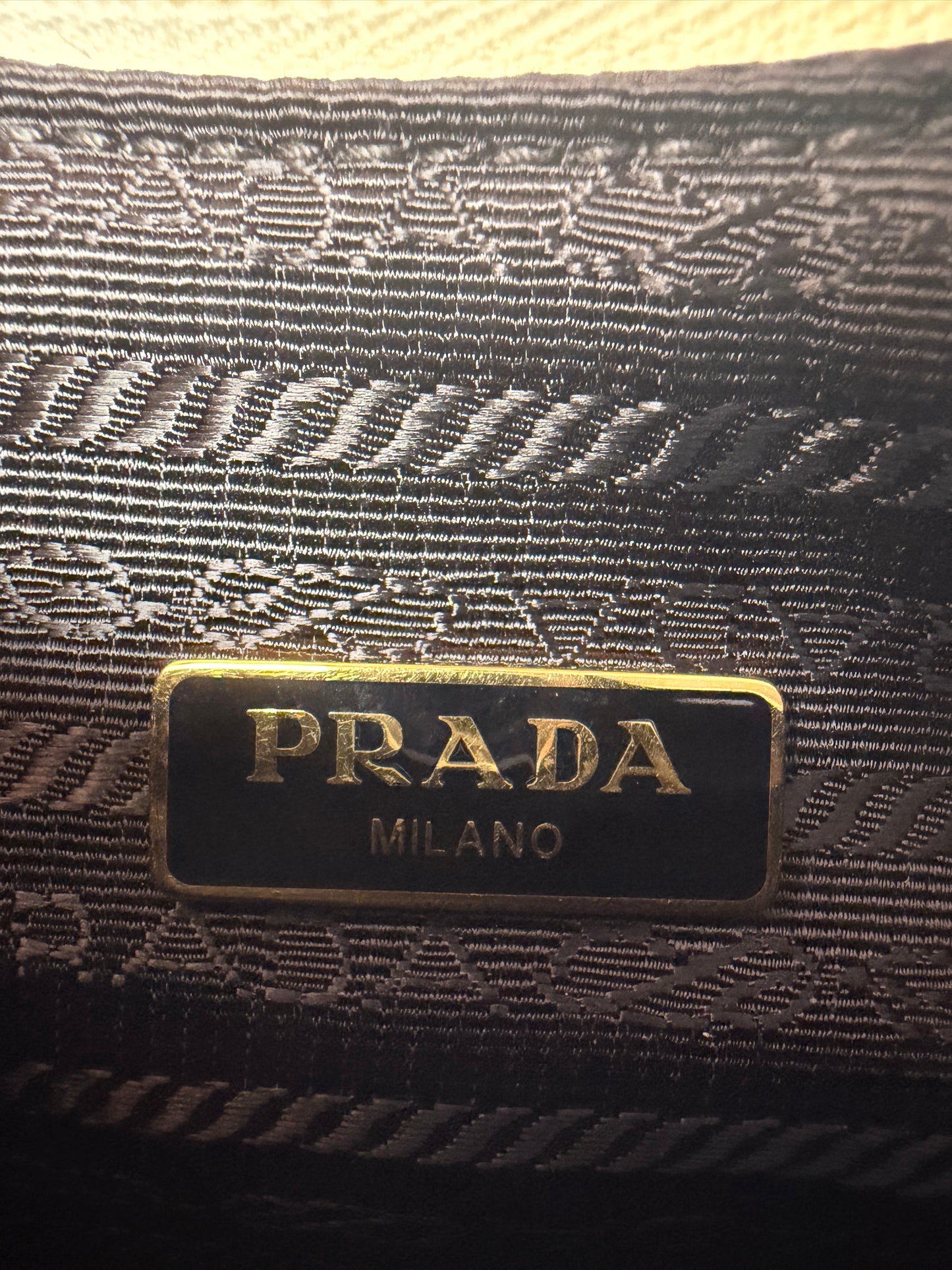 Prada Re-edition 2005 Shoulder Bag White
