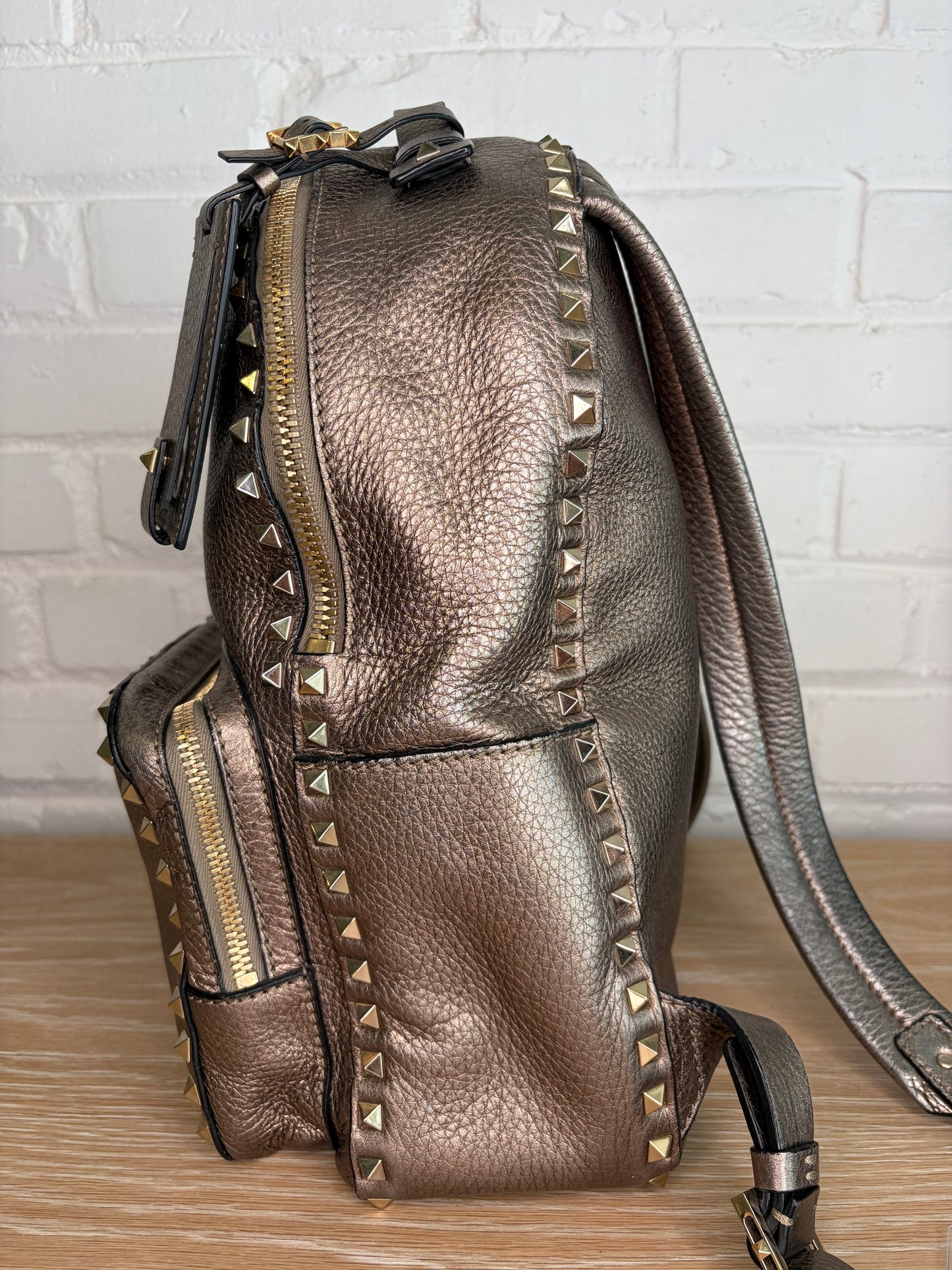 Valentino Garavani Rockstud Backpack Medium Metallic Leather