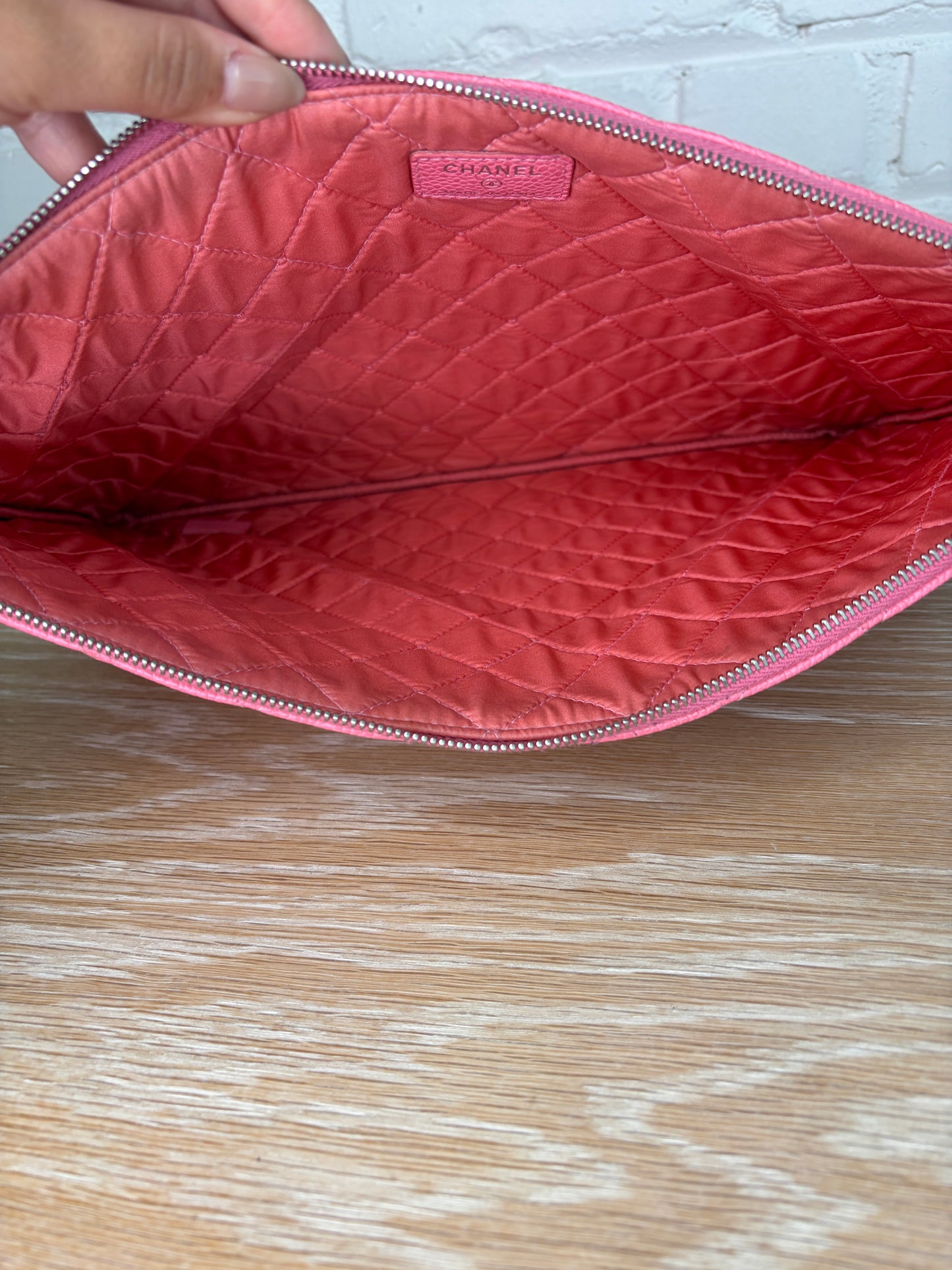 Chanel O_case Clutch Pink Caviar Quilted