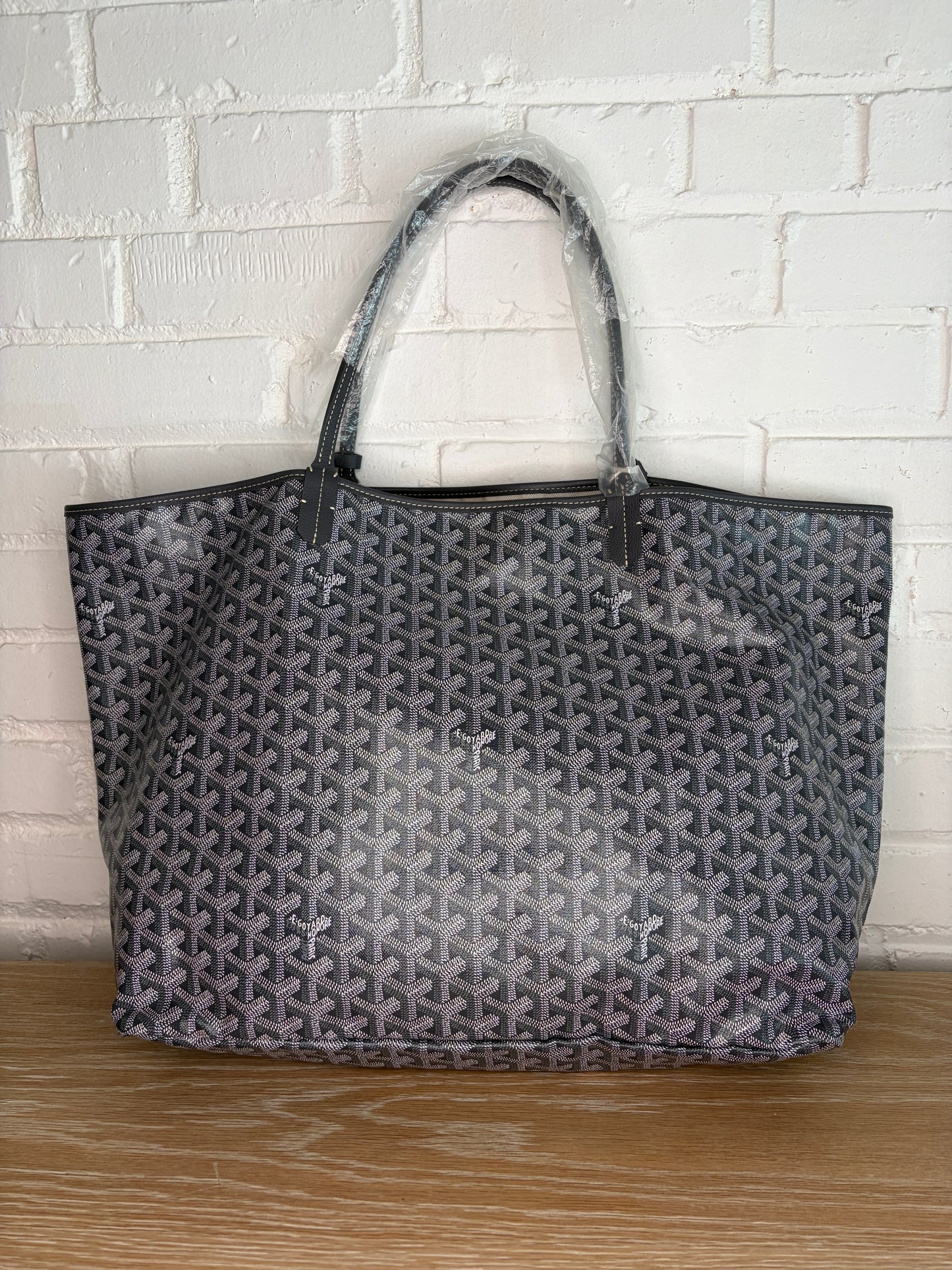 Goyard St. Louis GM Gray Never Used